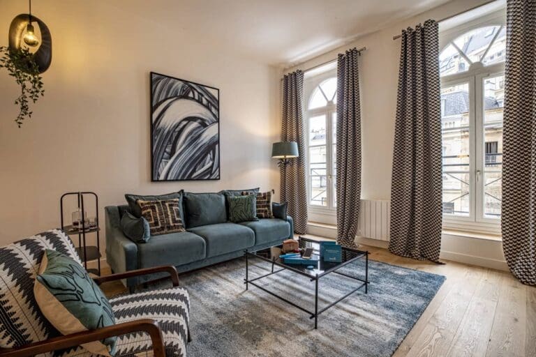 Elegant Le Marais Apartment in Paris | Luxury 2-Guest Accommodation
