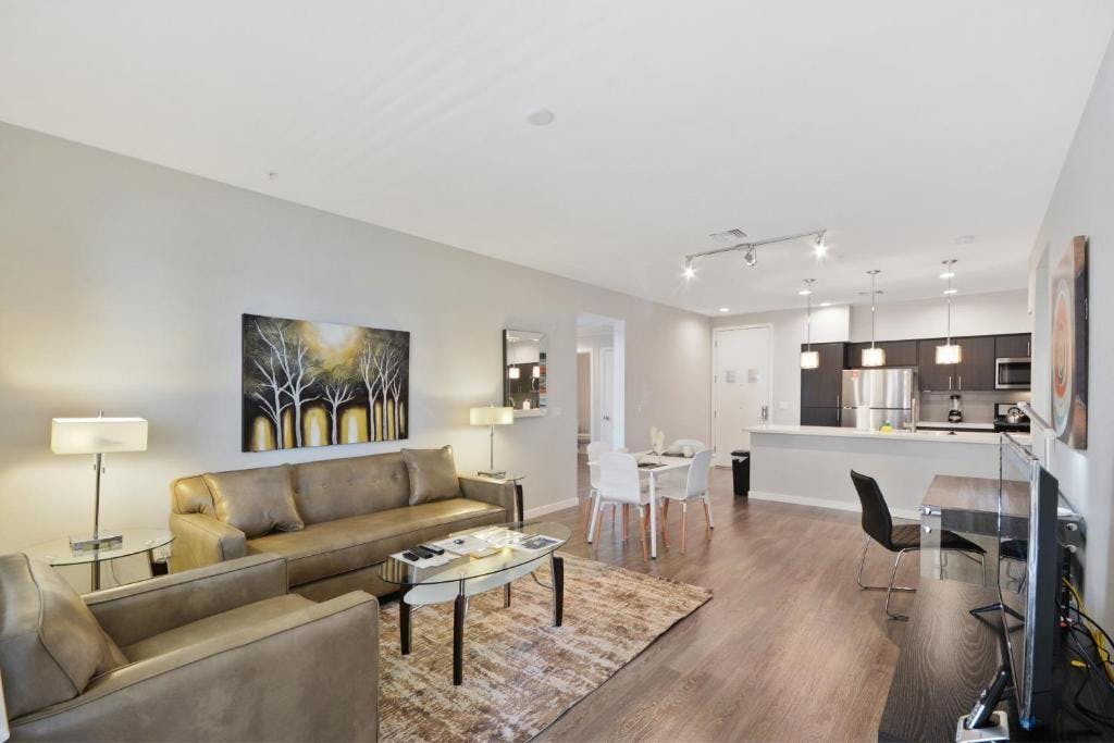 Apartment Arastradero Palo Alto: Stylish 2-Bedroom Apartment with Pool and Seaviews, Palo Alto