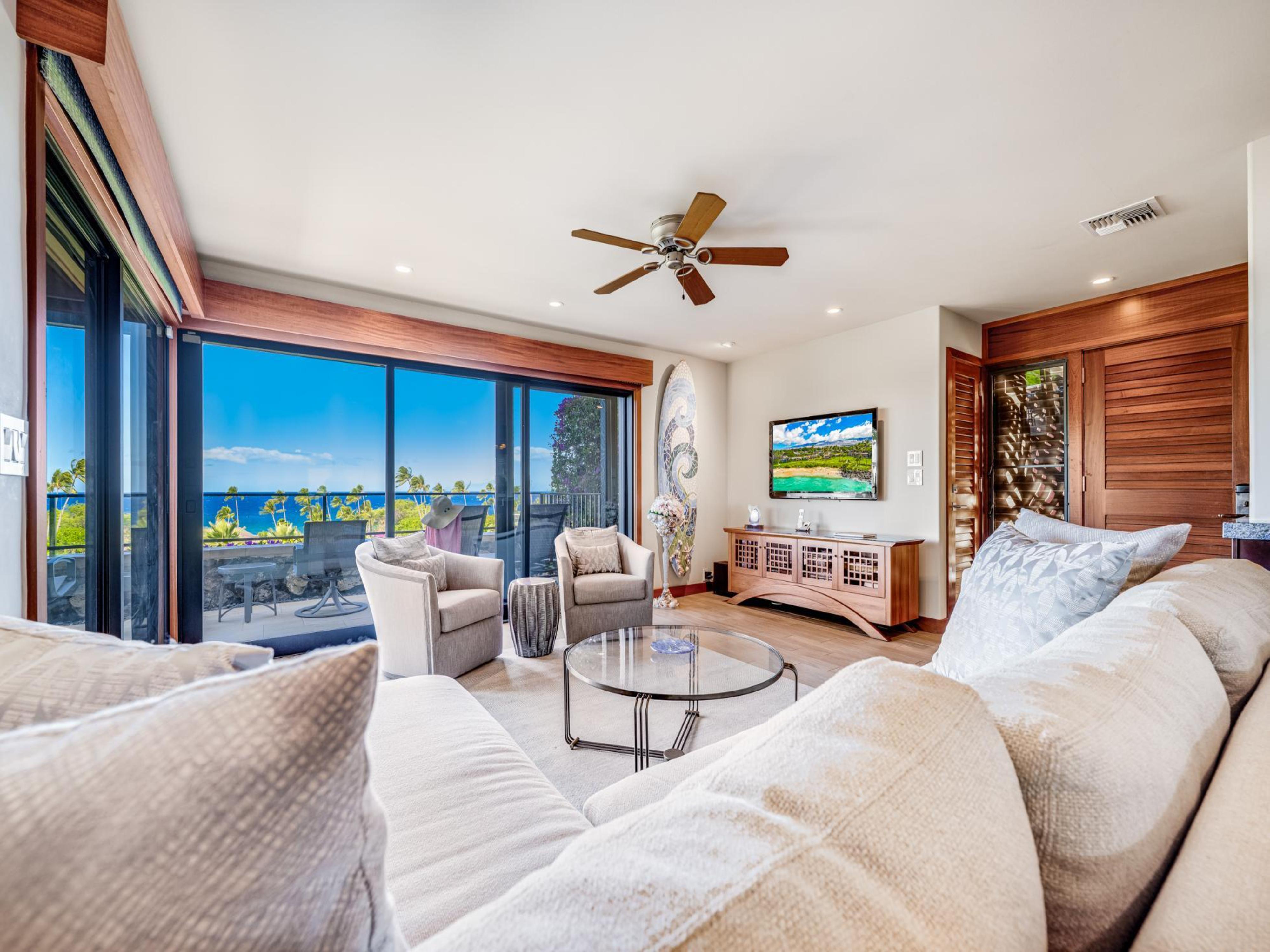 Apartment Kukui Hawaii: Stylish 2-Bedroom Apartment with Pool and Seaviews, Hawaii