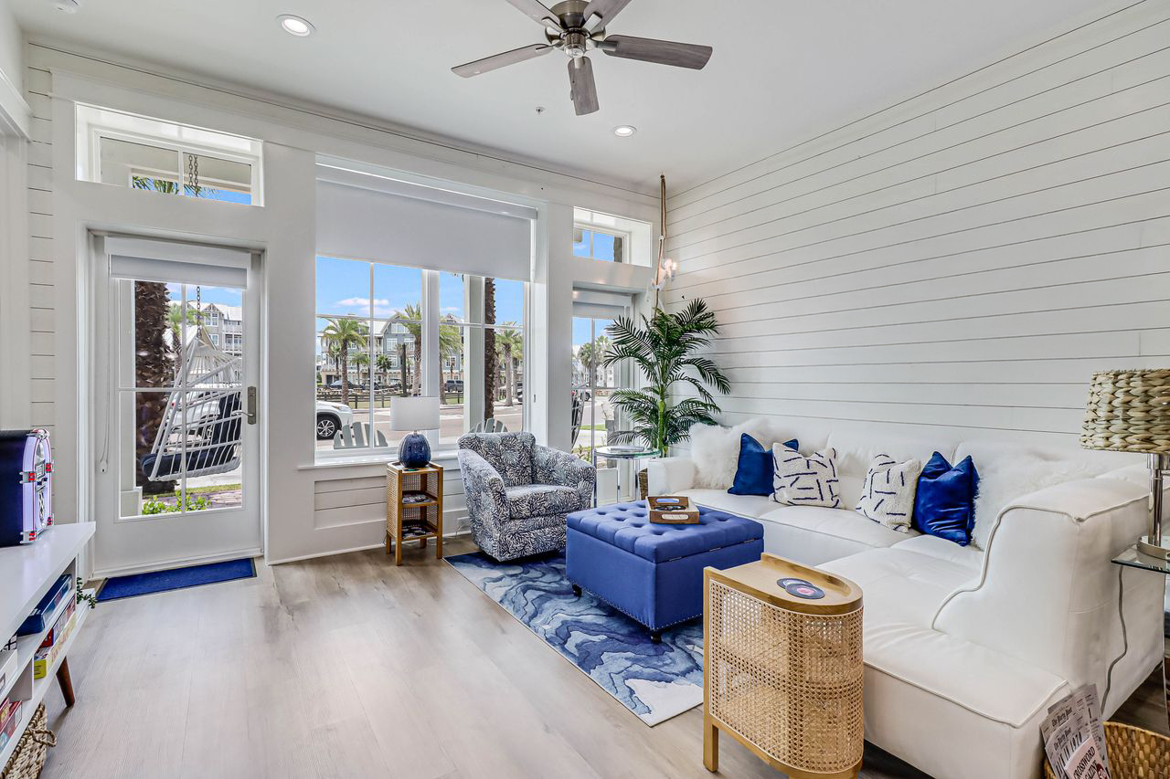 Apartment Mesquite Corpus: Luxury 2-Bedroom Apartment with Seaview and Pool, Nueces County