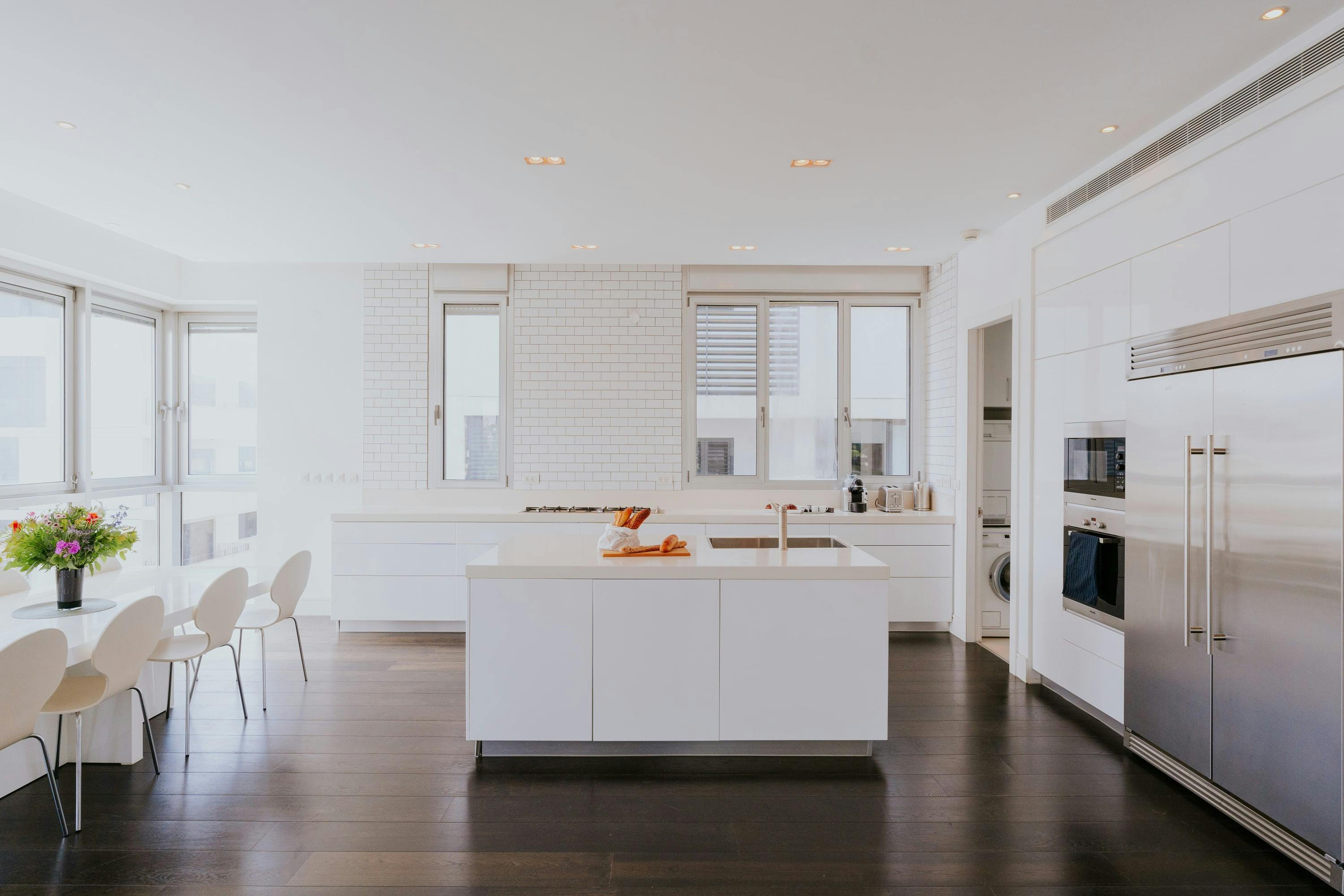 Apartment Sabra Tel-Aviv: Spacious 4-Bedroom Apartment with Family-Friendly Features, Old North Tel Aviv