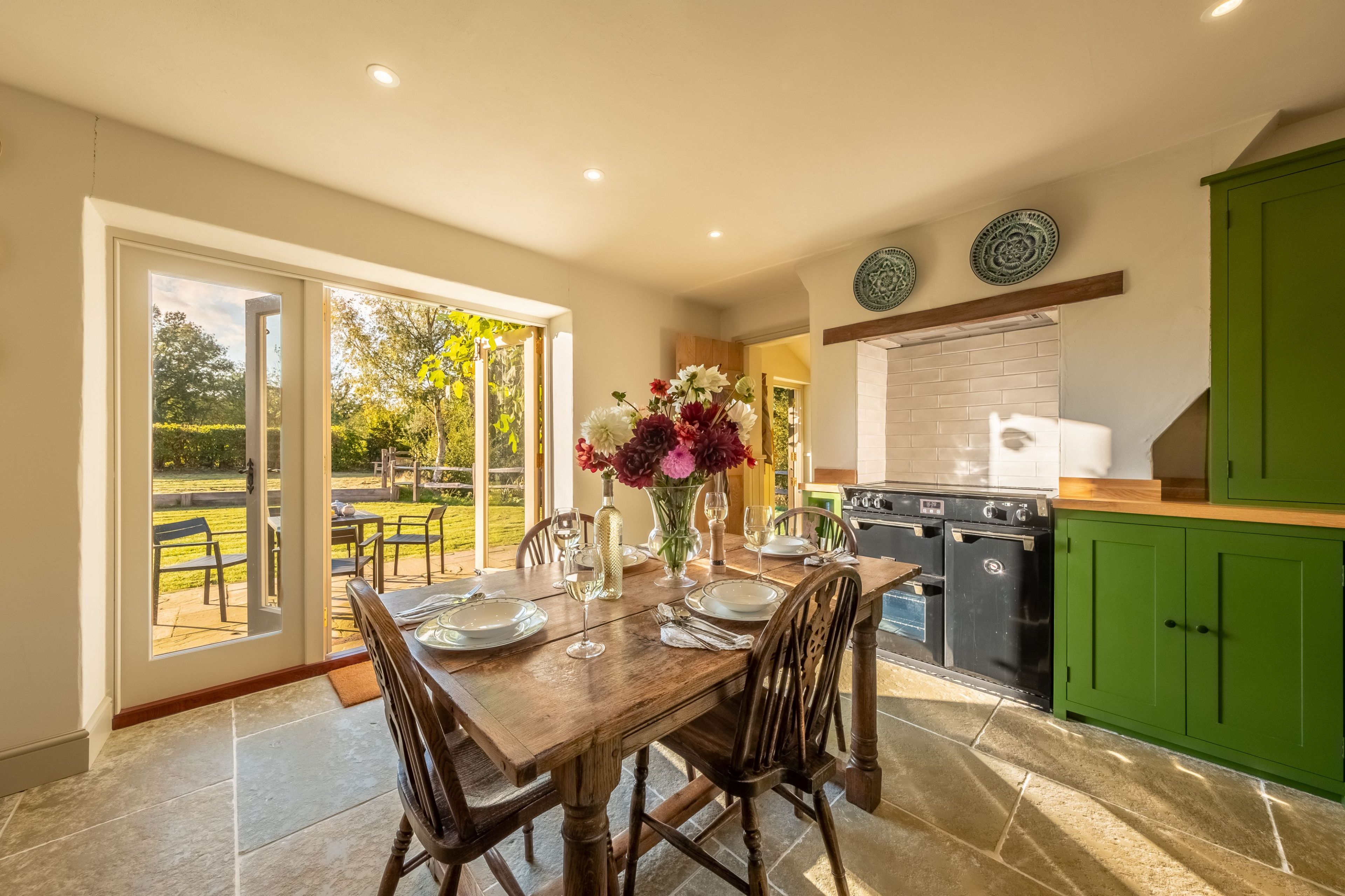 Apartment Wealdhurst Hawkhurst: Charming 2-Bedroom Apartment with Seaviews in Kent, The High Weald