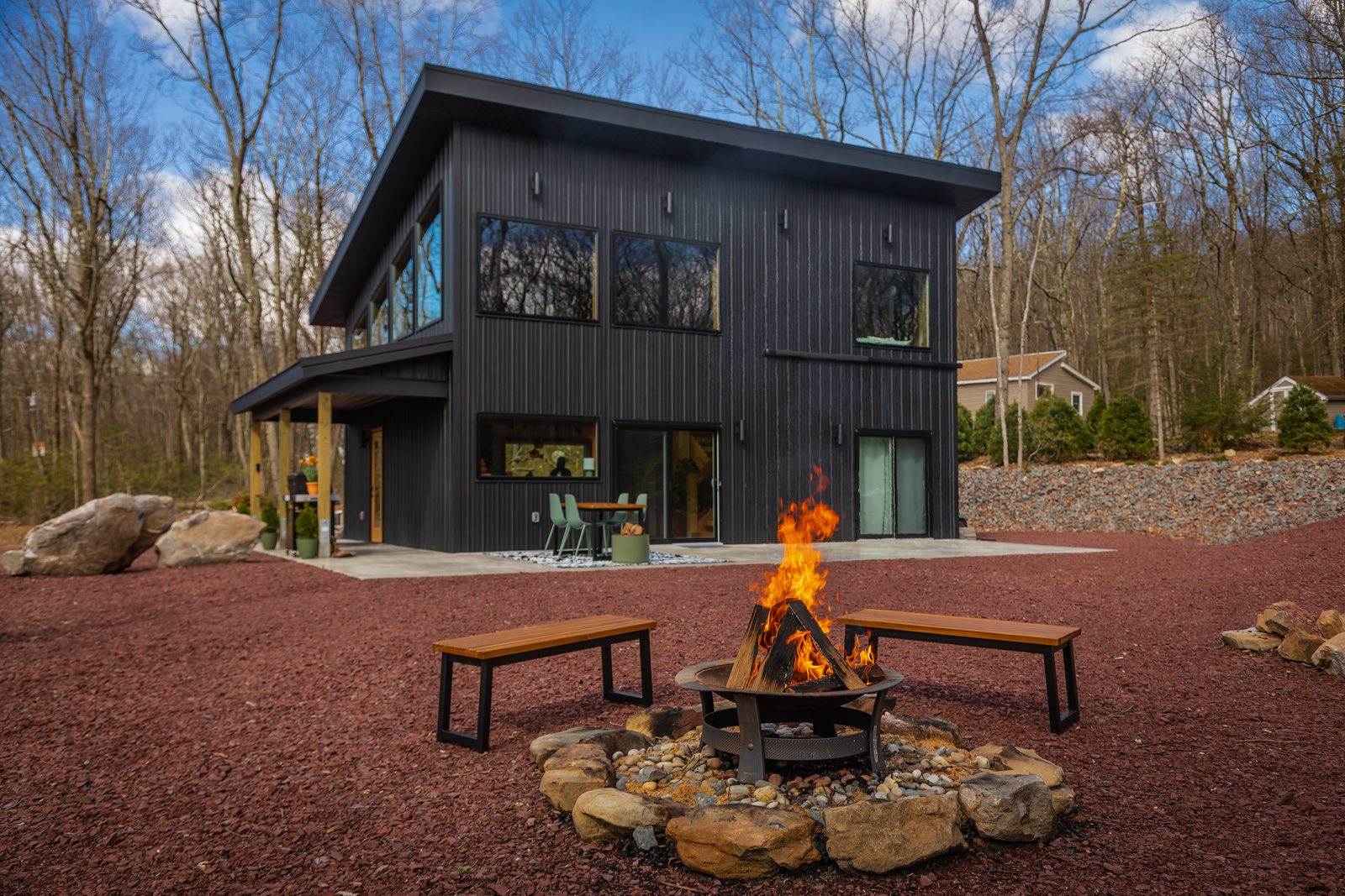 Cabin Lehigh Carbon: Luxury 2-Bedroom Cabin with Hot Tub and BBQ, Carbon County