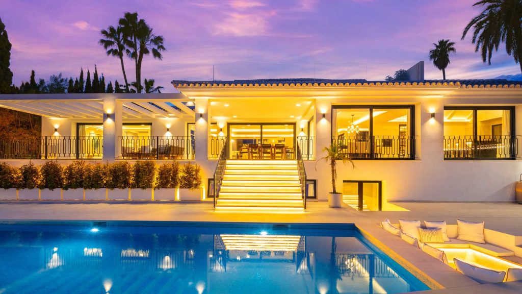 Casa Acebuchal San Pedro: Luxurious 5-Bedroom Apartment with Seaview and Pool, San Pedro