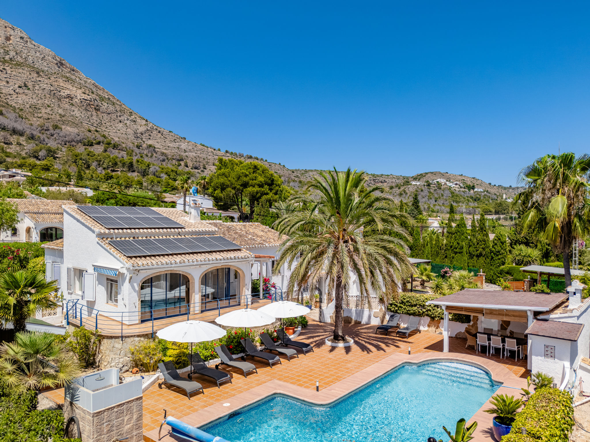 Casa Adsubia Jávea: Spacious 4-Bedroom Mountain View Villa with Private Pool and Modern Amenities