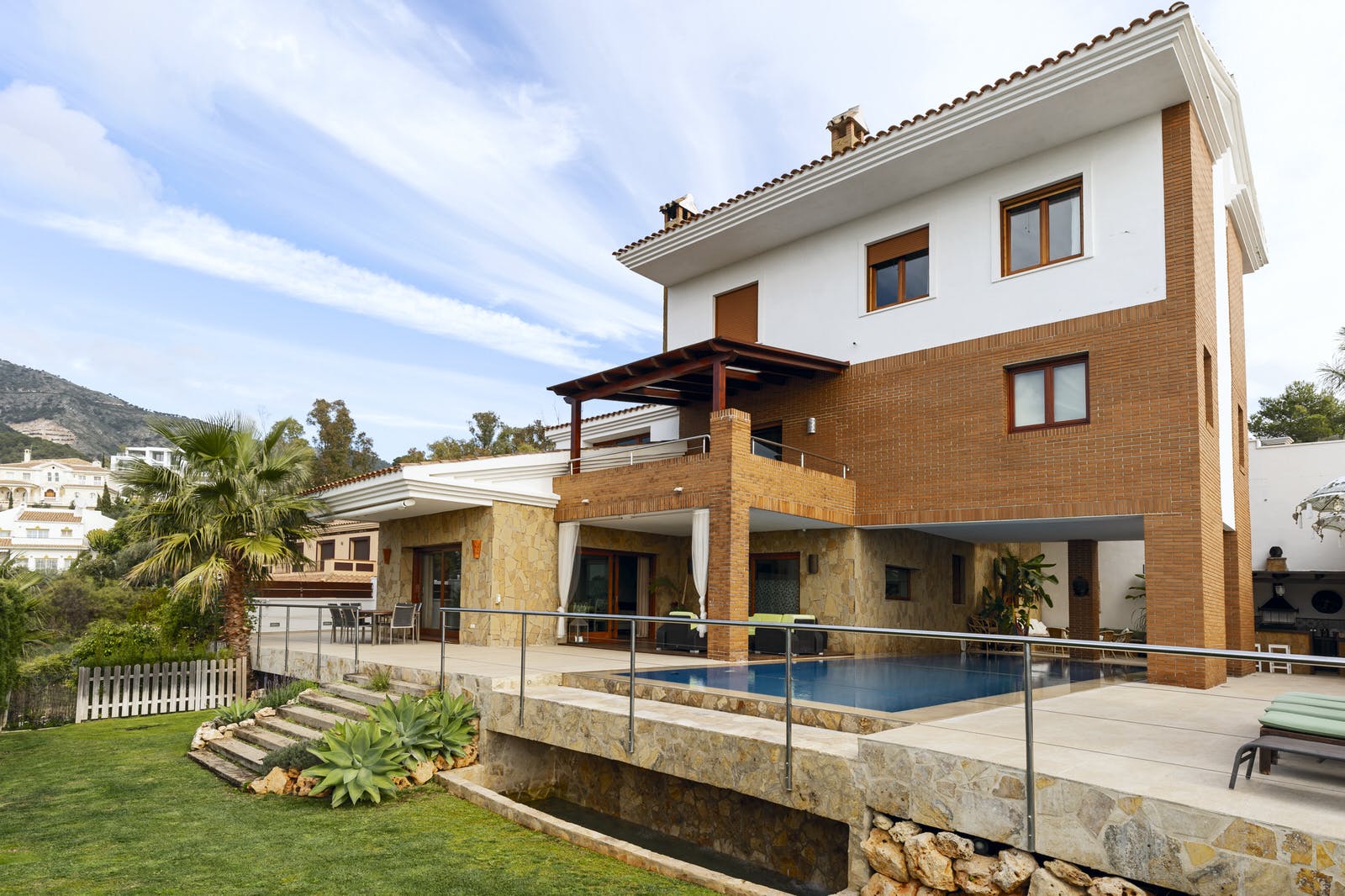 Casa Alboran Mijas: 4-Bedroom Apartment with Infinity Pool and Sea Views, Malaga Region