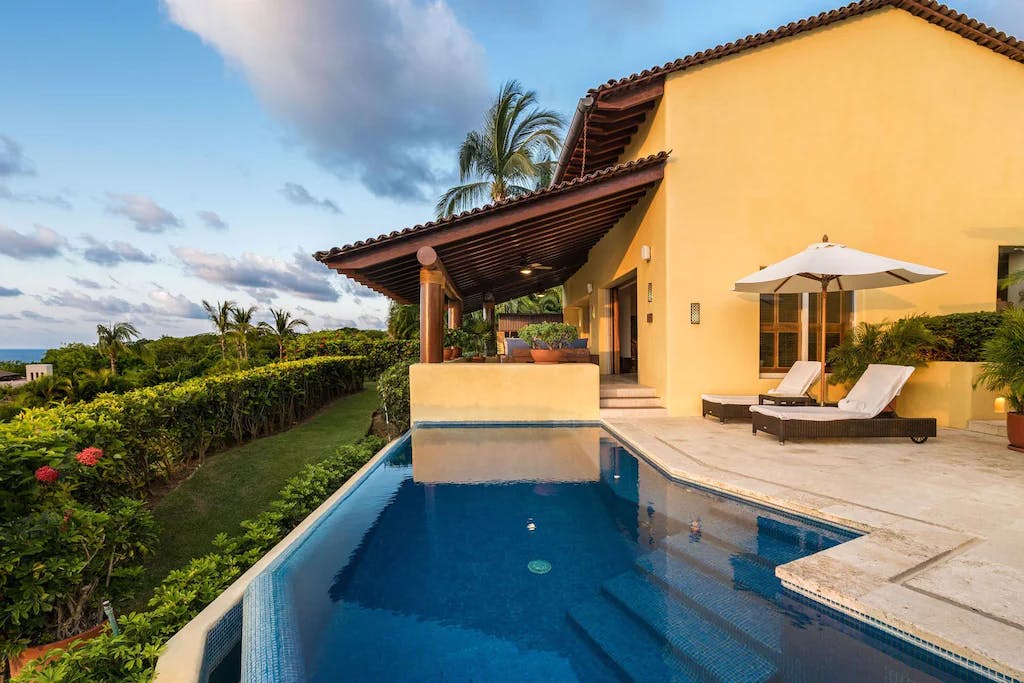 Casa Amapa Puerto Vallarta: Luxury 4-Bedroom Apartment with Infinity Pool, Puerto Vallarta