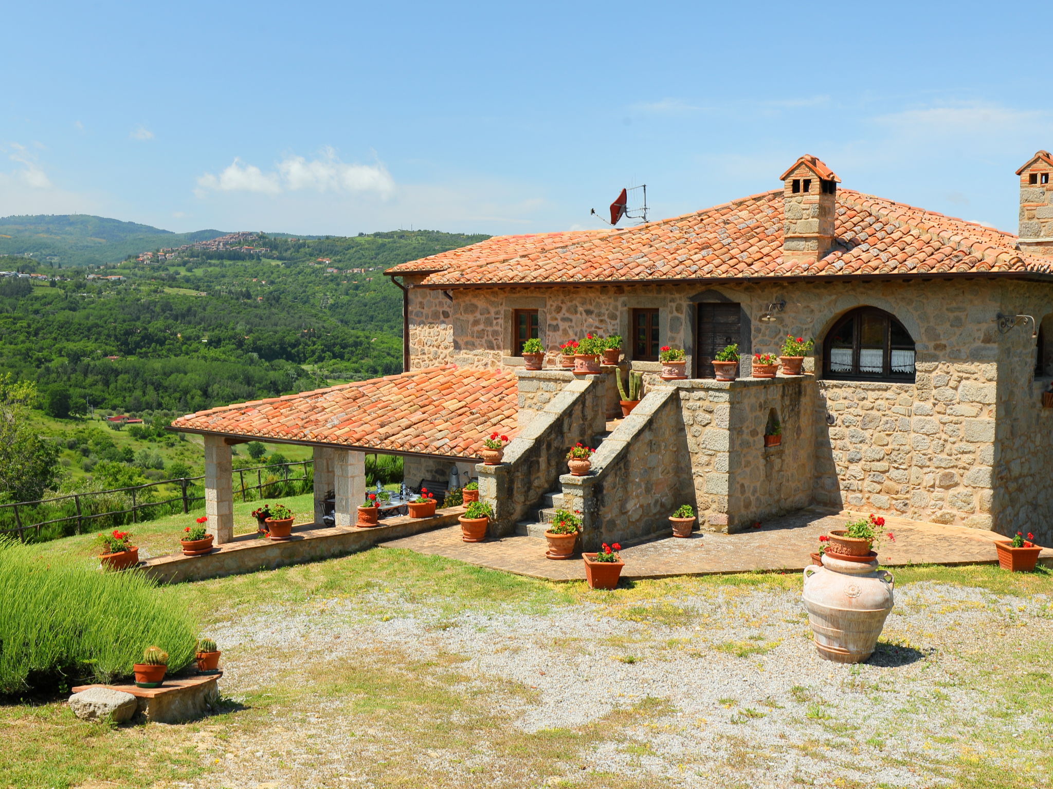 Casa Amiata Castel Del Piano: Stunning 6-Bedroom Tuscan Farmhouse with Private Pool and Panoramic Mountain Views