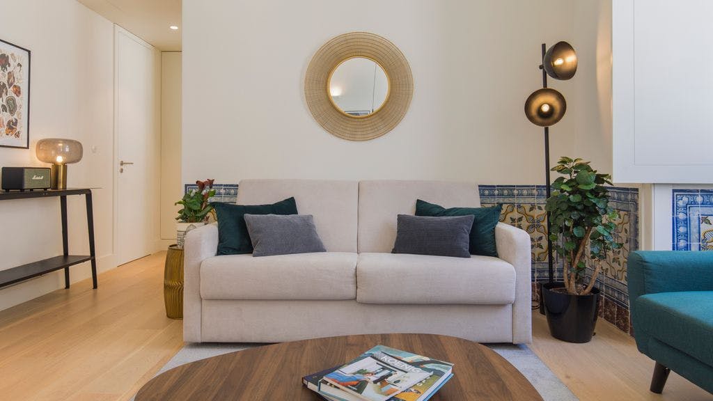 Casa Azulejos Chiado: Stylish 1-Bedroom Apartment with Modern Amenities, Lisbon Chiado
