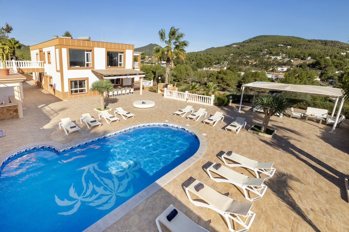 Casa Baladre San José: Luxury 10-Bedroom Apartment with Pool and Sea Views, Ibiza
