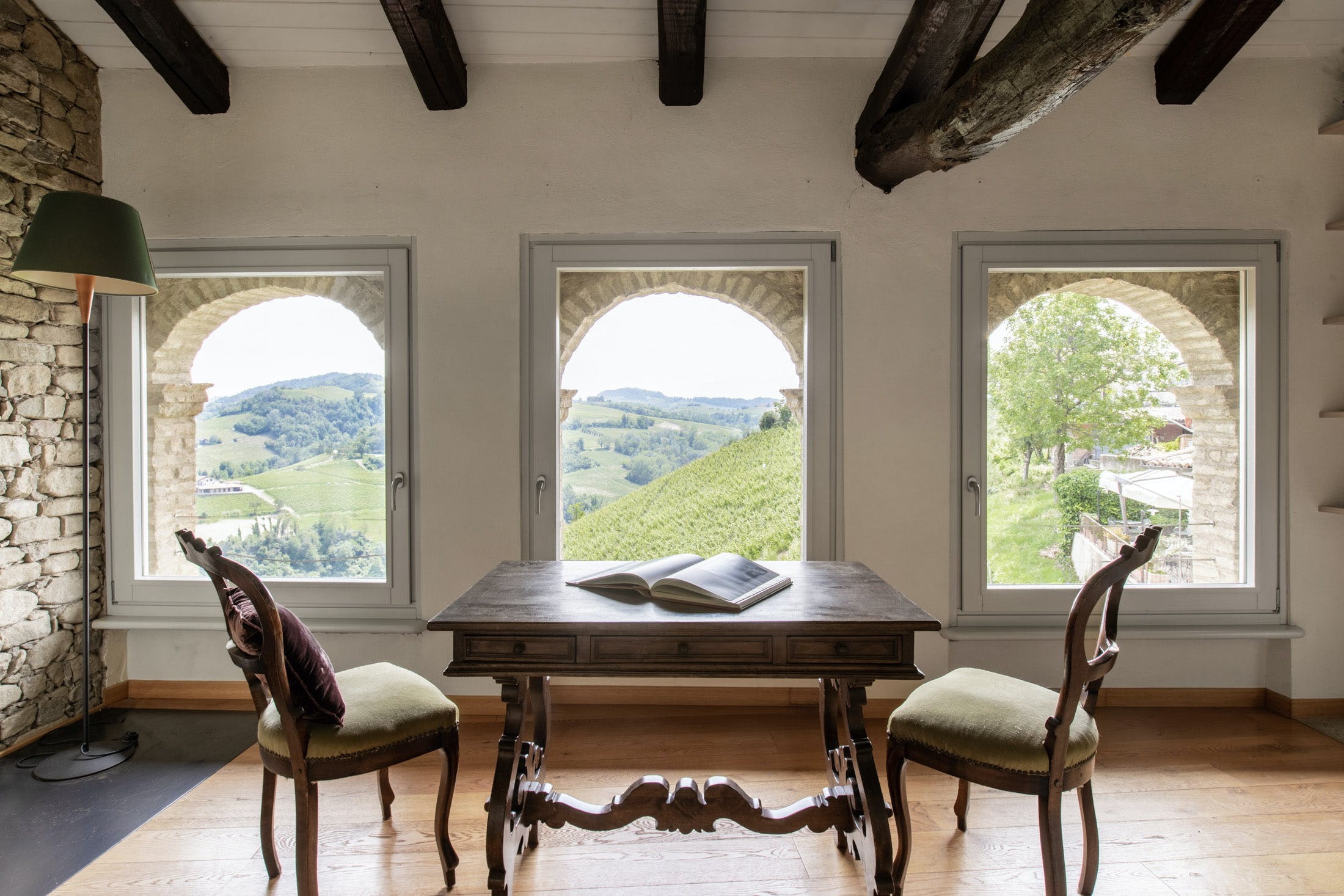 Casa Barolo Cuneo: Elegant 3-Bedroom Apartment Rental with Family-Friendly Features, Cuneo