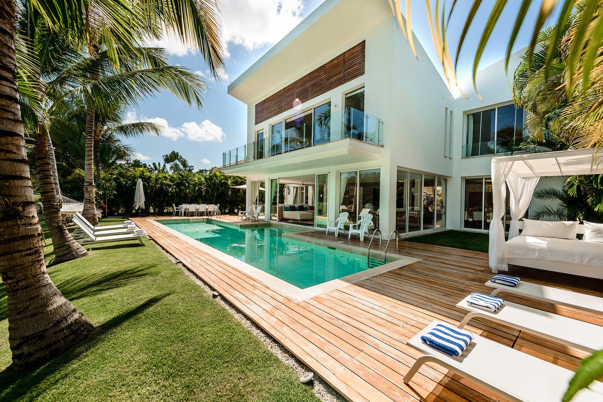 Casa Cacique Bavaro: Spacious 5-Bedroom Luxury Apartment with Seaview and Pool, Dominican Republic