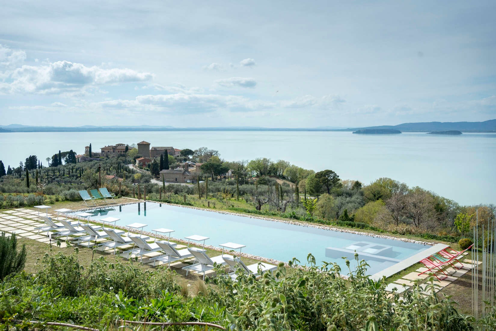 Casa Campaccio Perugia: Spacious 8-Bedroom Luxury Apartment with Pool and Tennis Court, Perugia