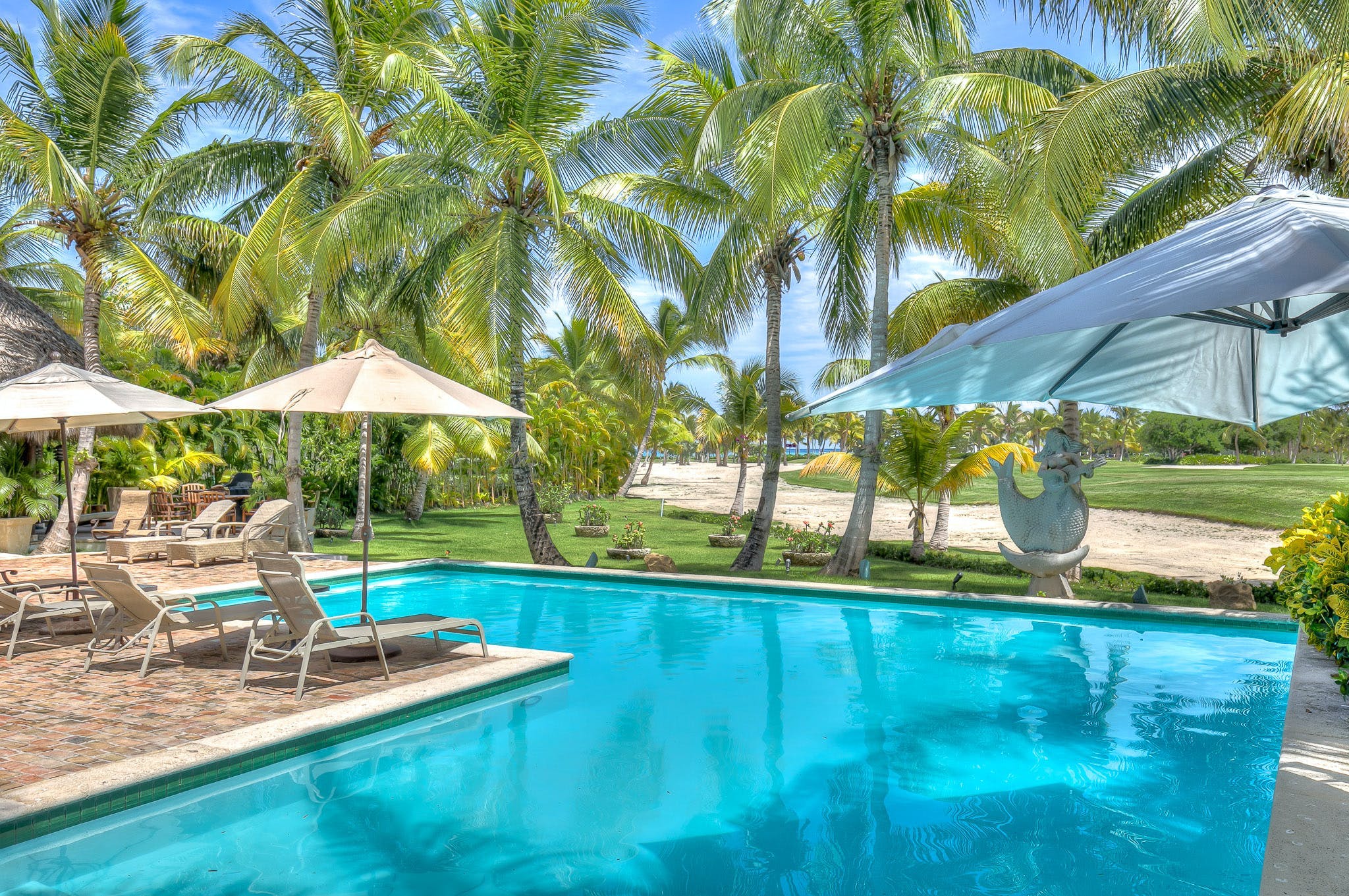 Casa Caoba PuntaCana: Spacious 6-Bedroom Luxury Apartment with Pool, Dominican Republic
