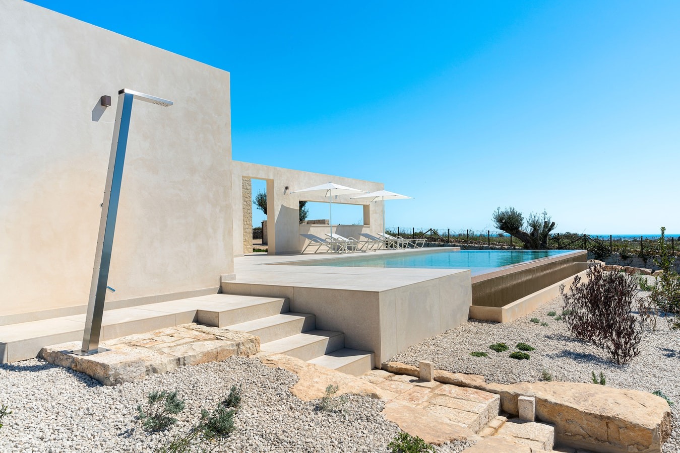 Casa Carrubo Rosolini: Elegant 2-Bedroom Apartment with Infinity Pool and Sea Views, Val di Noto