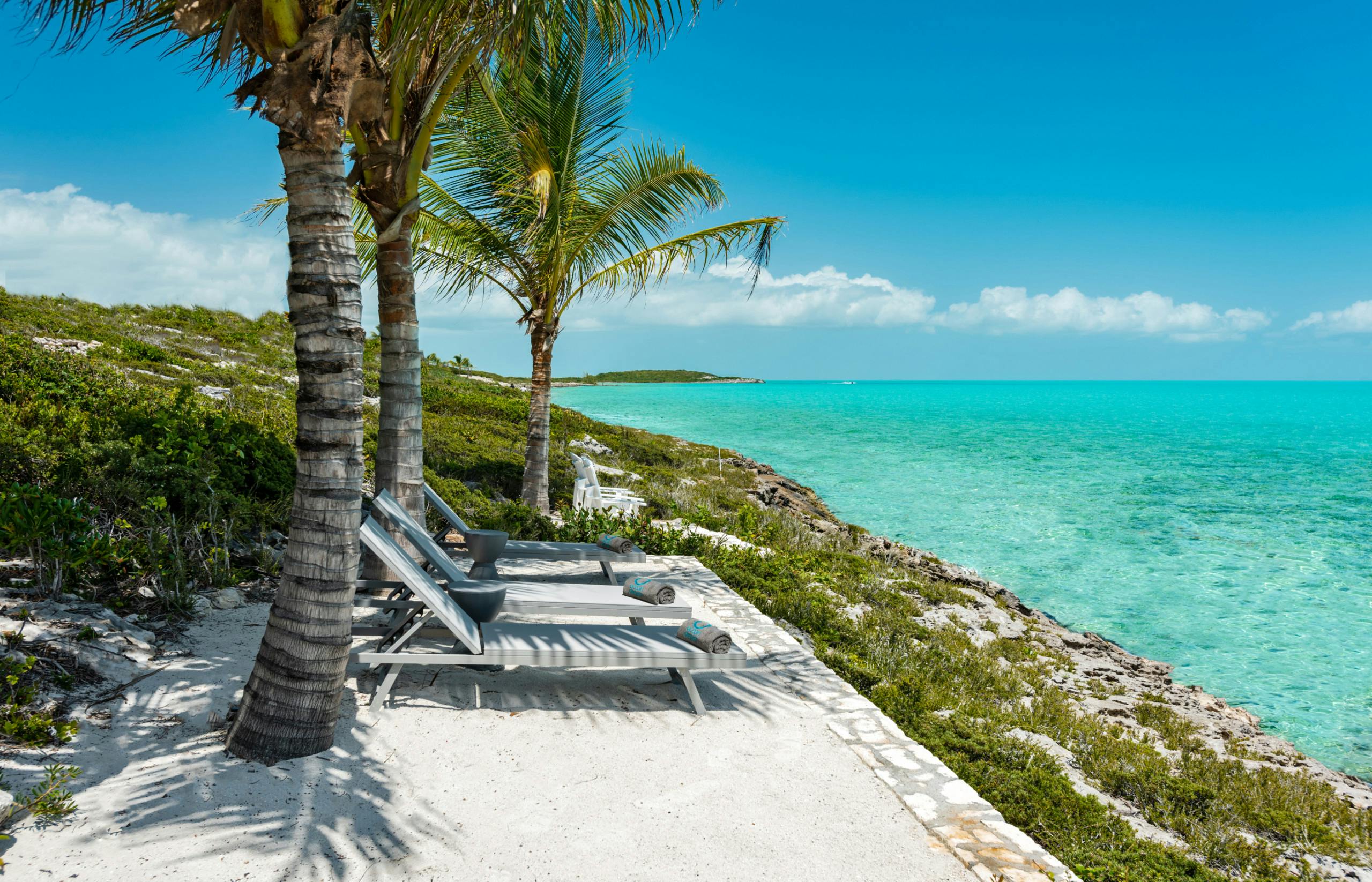 Casa Casuarina Grace Bay: 5-Bedroom Luxury Apartment with Seaview and Pool, Turks and Caicos