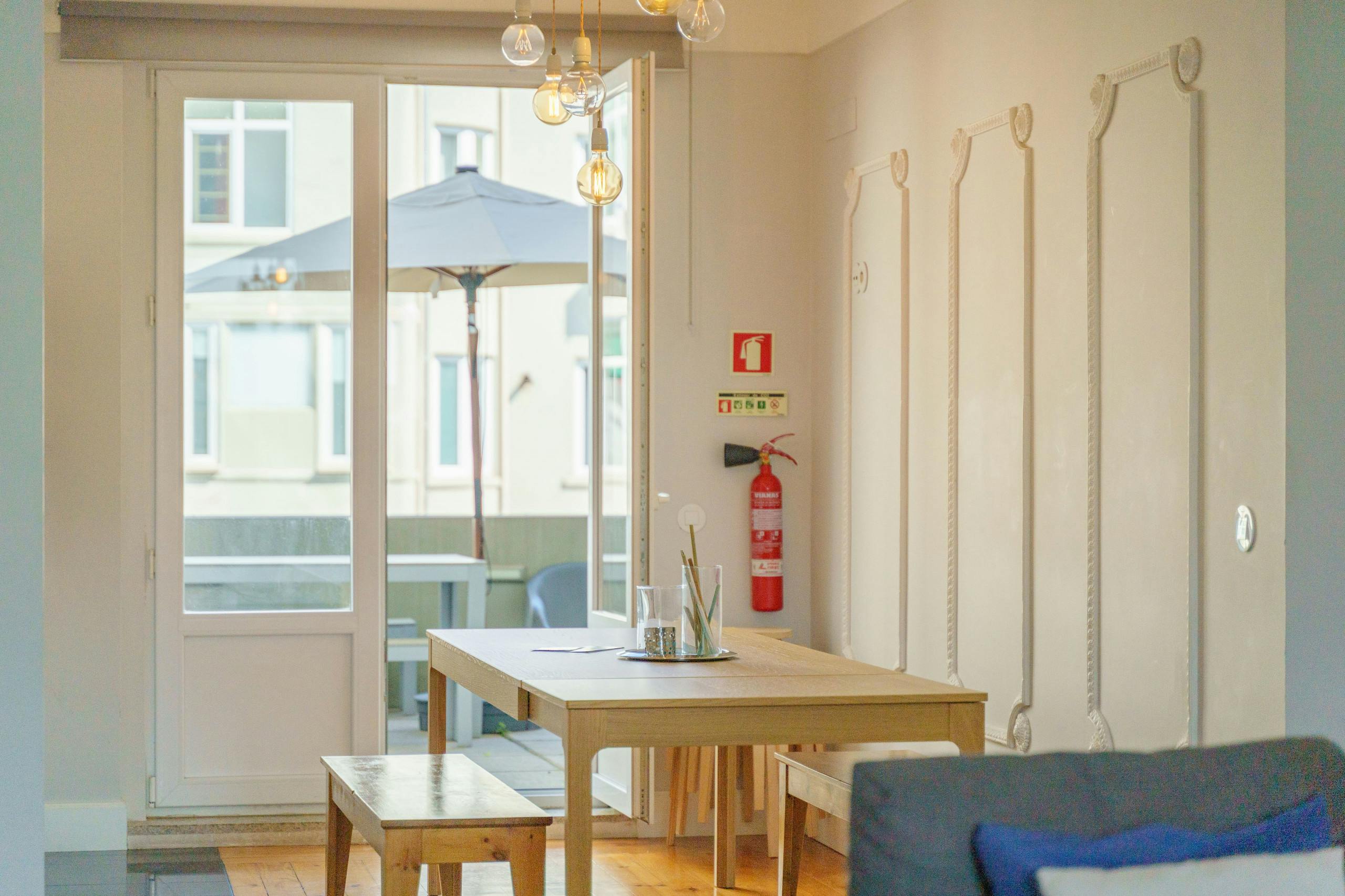 Casa Cedofeita Bolhão: Spacious 4-Bedroom Apartment with Terrace, Porto