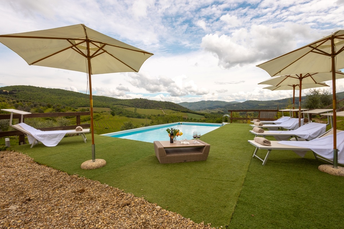 Casa Chiantisole Panzano: Luxury 4-Bedroom Apartment with Pool and Hot Tub, Chianti