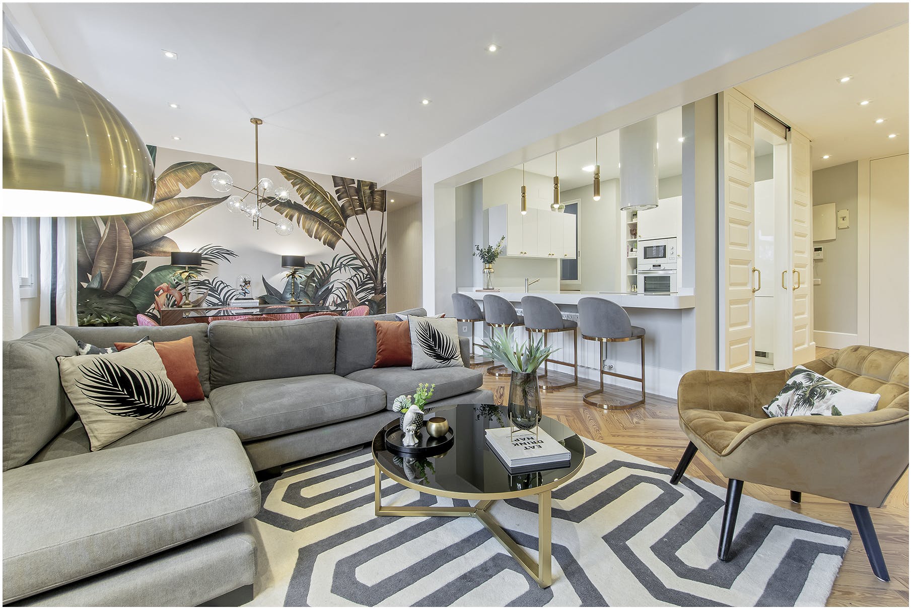 Casa Ciprés Salamanca: Elegant 3-Bedroom Apartment Rental with Park Views, Madrid Salamanca