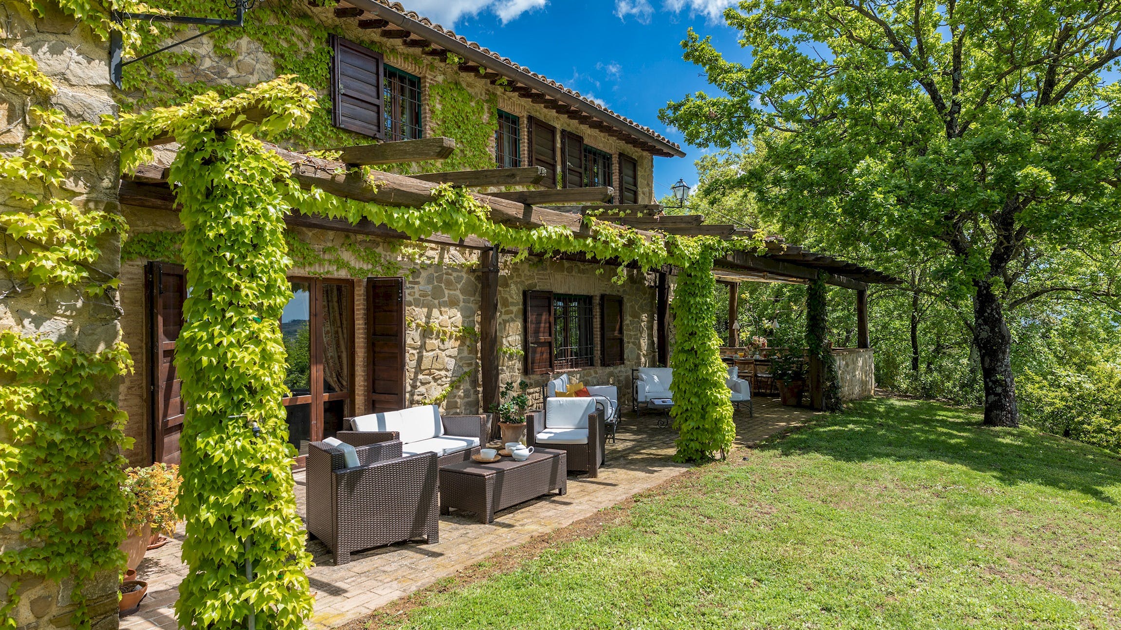 Casa Cipresso Todi: Charming 4-Bedroom Apartment with Pool, Todi Countryside