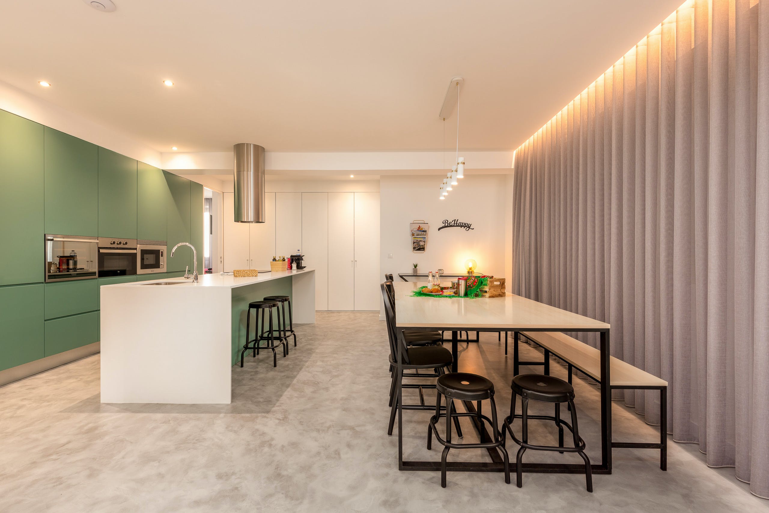 Casa Douro Bolhão: Spacious 5-Bedroom Luxury Apartment with Seaview, Porto