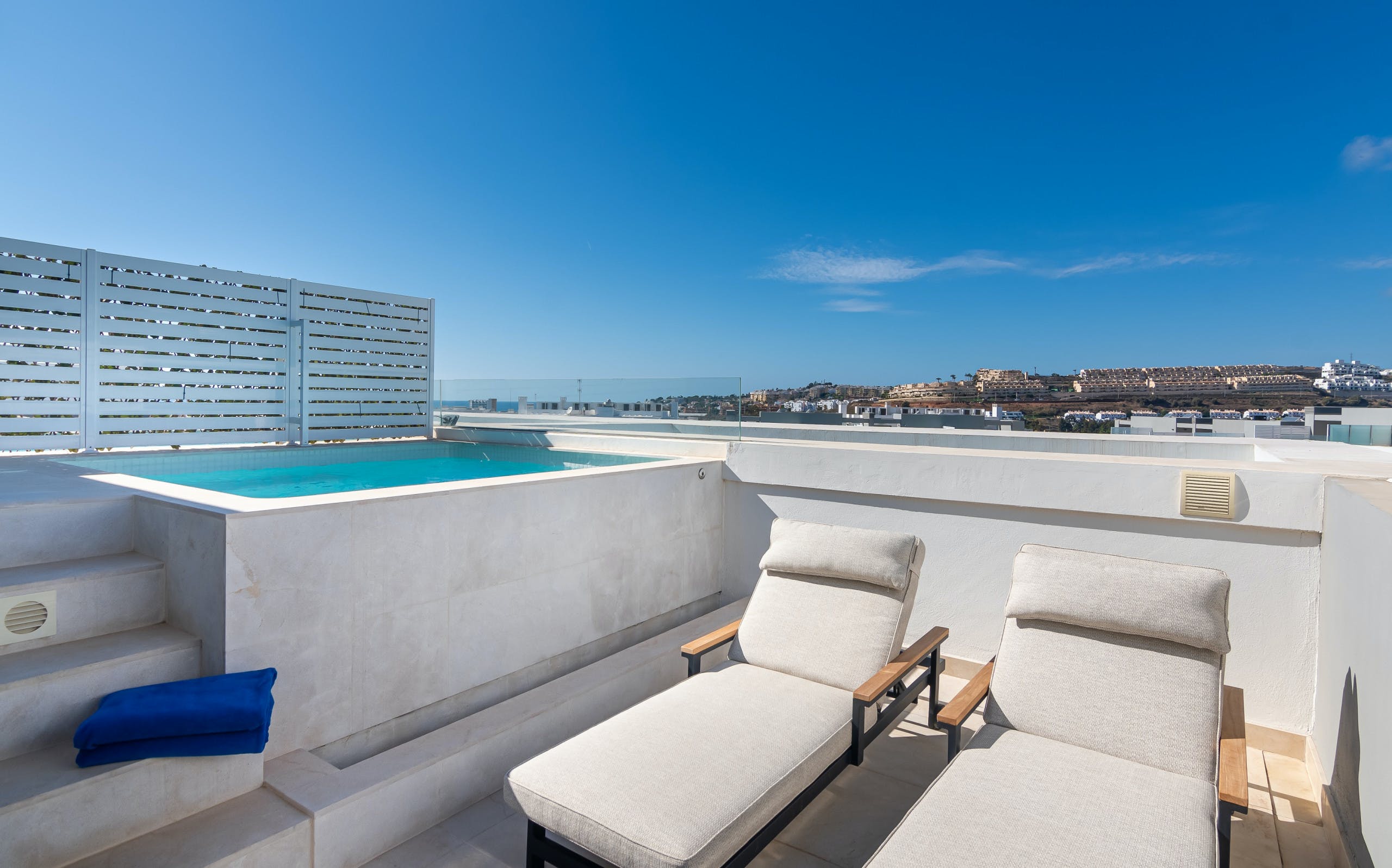 Casa Esparto Fuengirola: Luxury 4-Bedroom Apartment with Seaview and Pool, Fuengirola