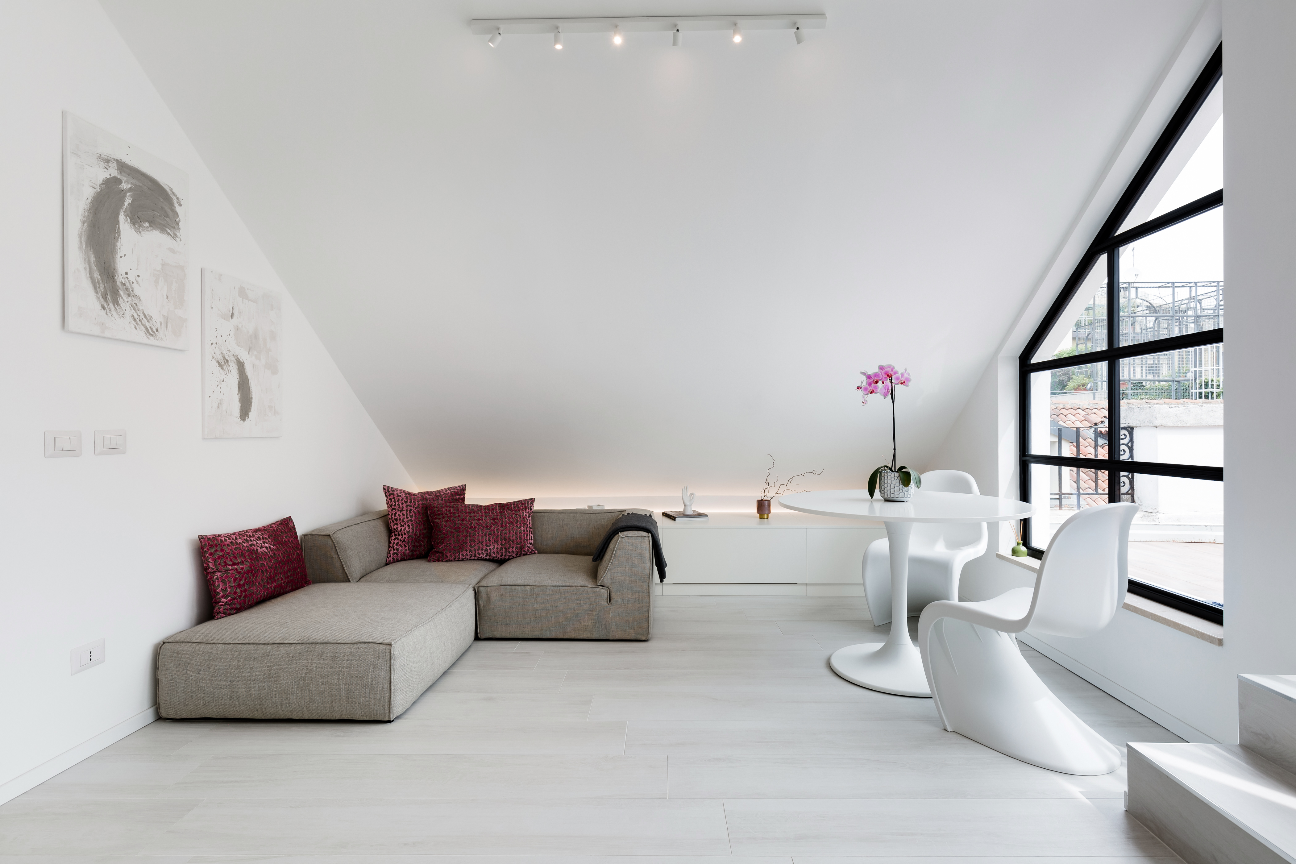 Casa Fiori Brera: Elegant 1-Bedroom Apartment with Air-Con in Brera, Milan