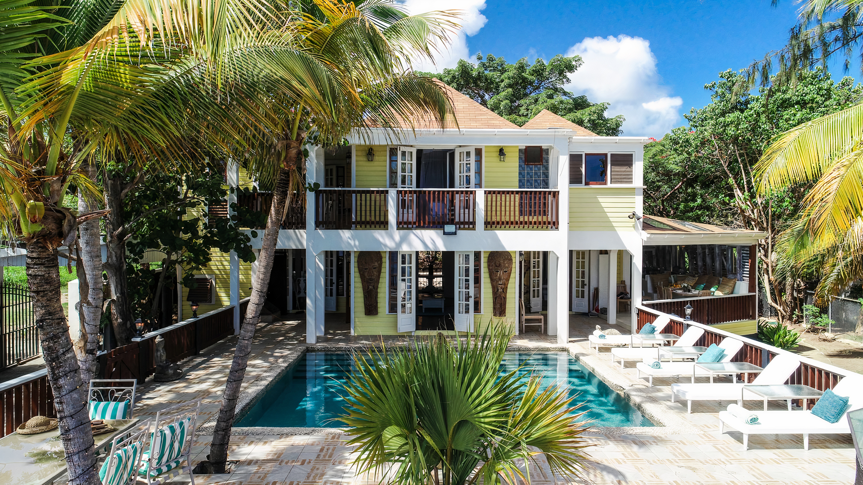 Casa Frangipani Antigua: Luxury 6-Bedroom Apartment with Sea Views and Pool, Antigua