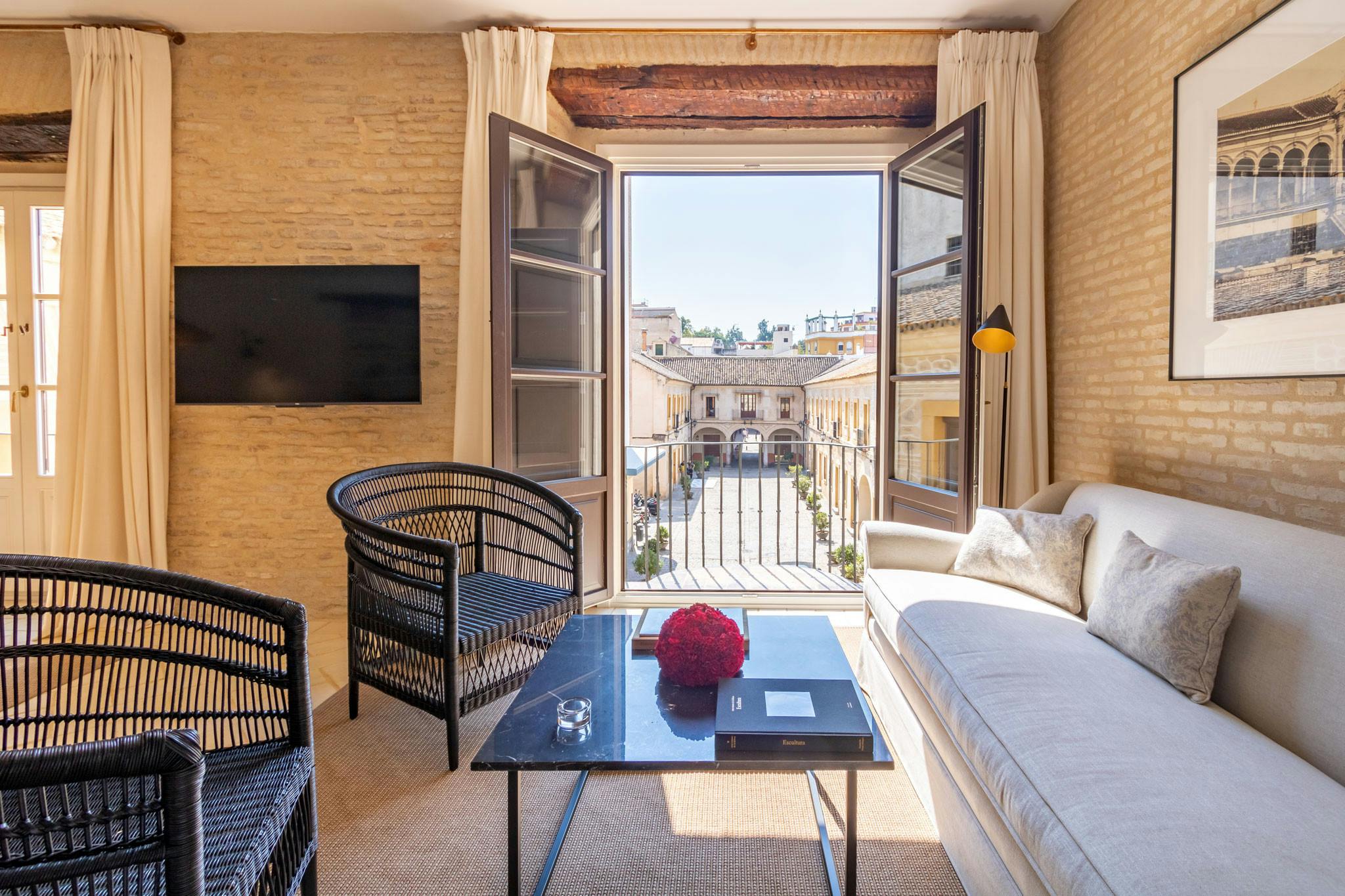 Casa Giralda Sevilla Santa Cruz 2: Charming 2-Bedroom Apartment with Historic Features, Santa Cruz