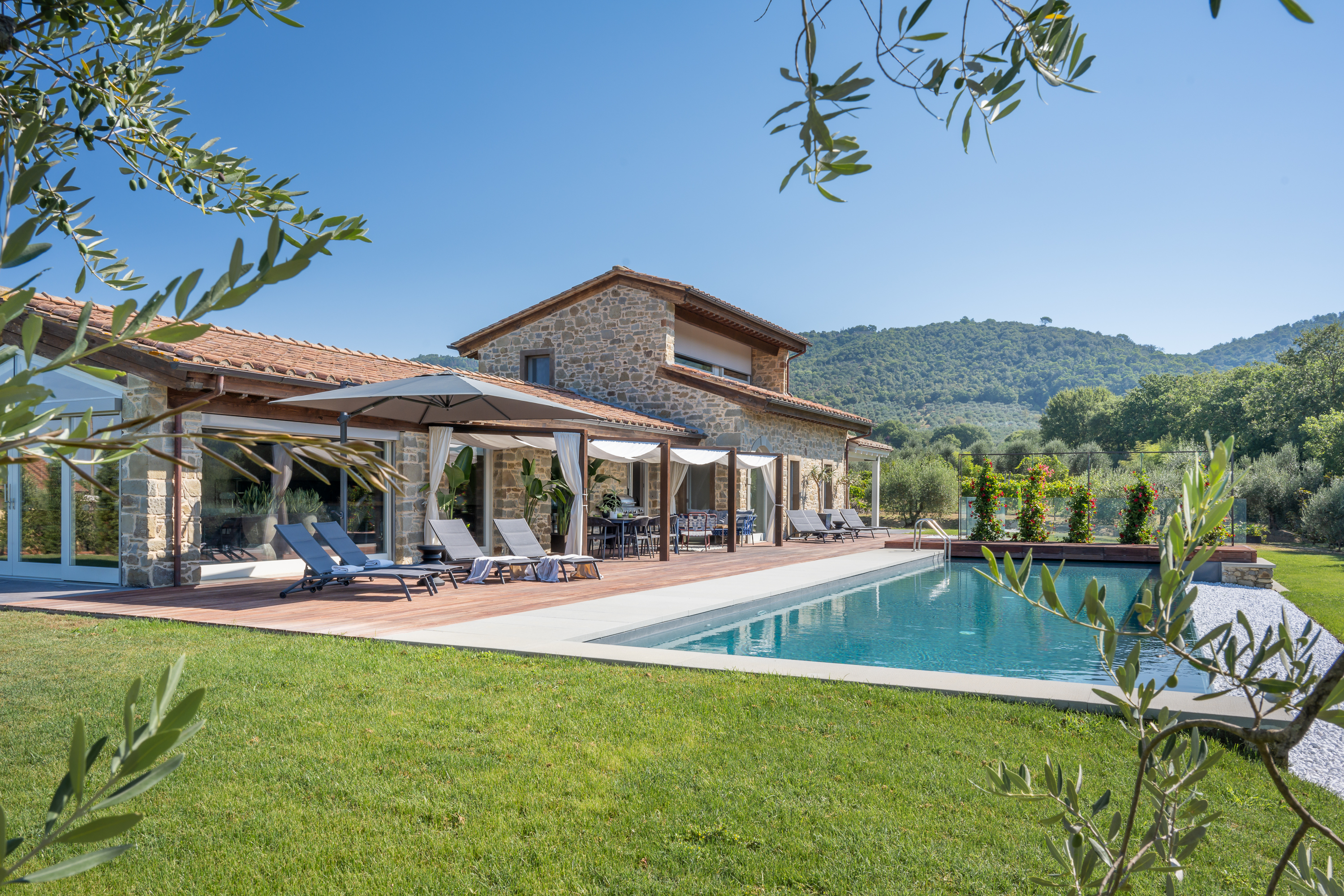 Casa Girasole Cortona Cortona: Luxury 3-Bedroom Apartment with Pool, Cortona