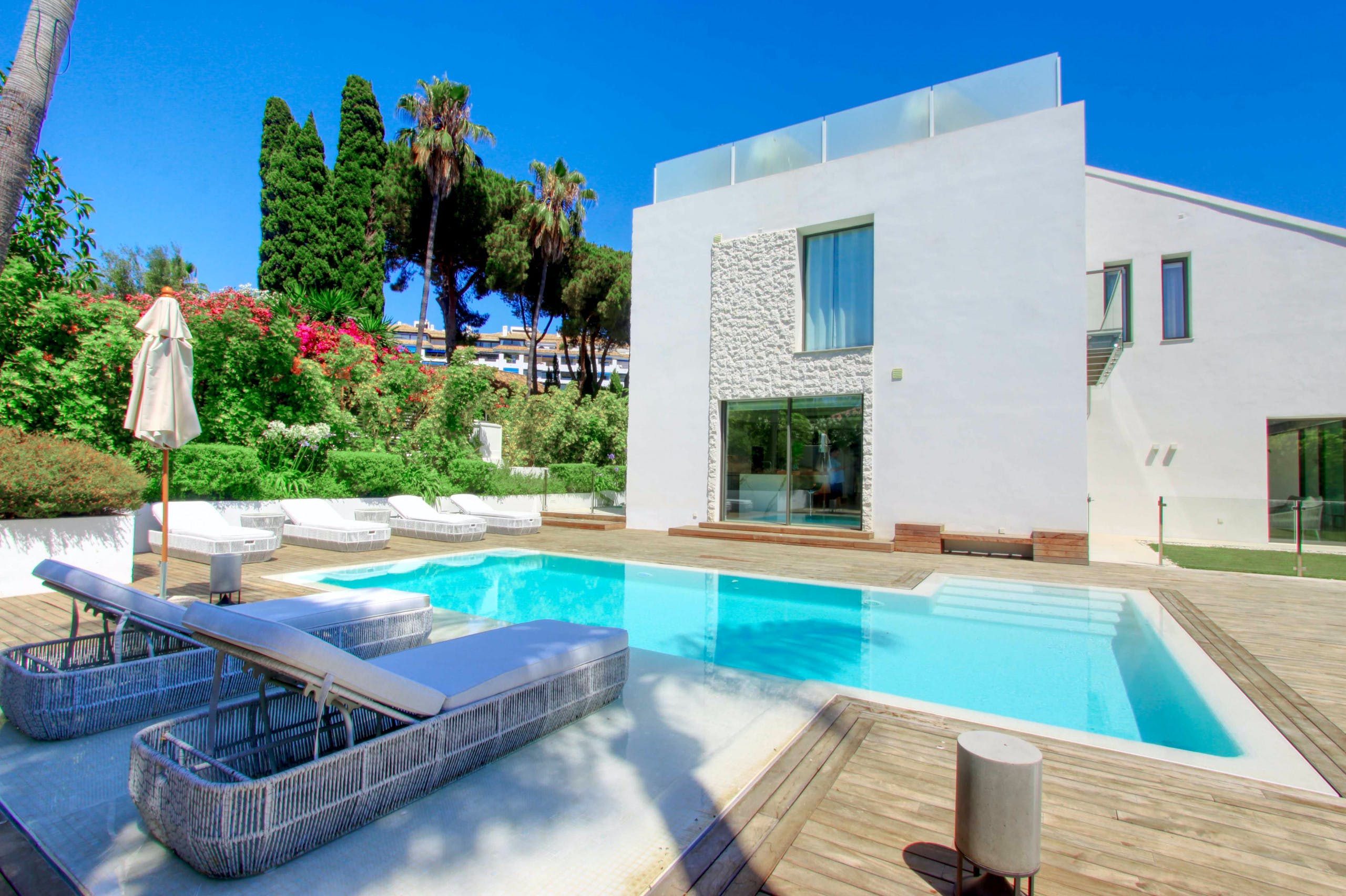 Casa Guadalmina SanPedro: Luxury 5-Bedroom Apartment with Seaview and Pool, San Pedro