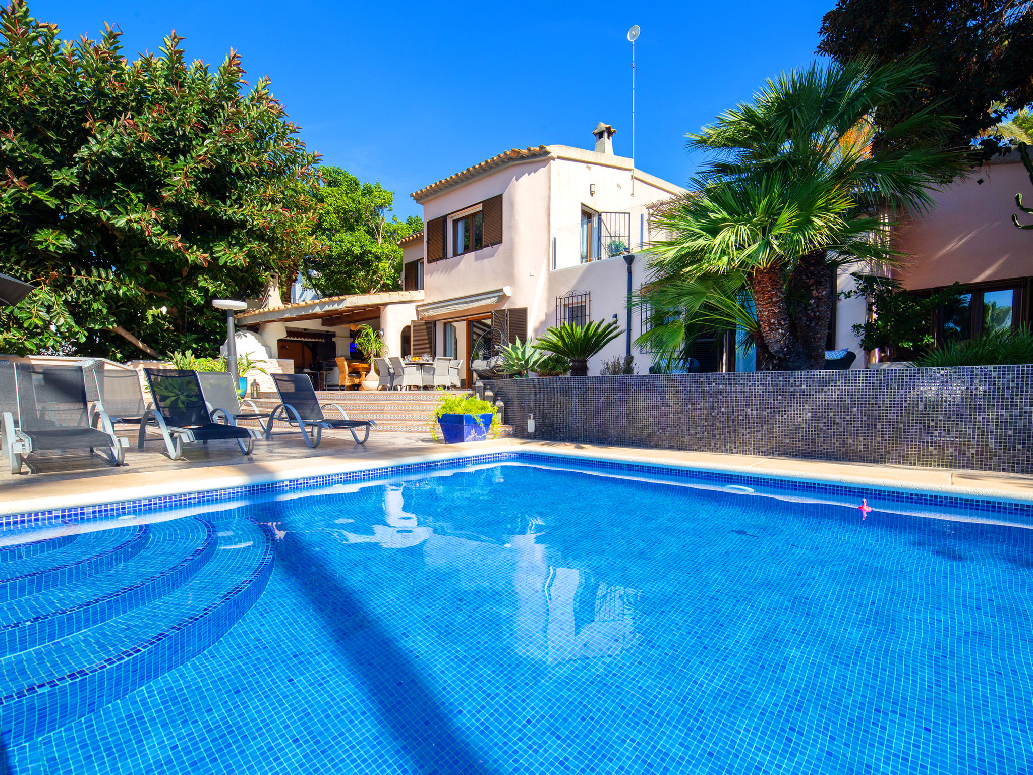 Casa Ifach Benissa: Stunning 4-Bedroom Luxury Villa with Private Pool and Sea Views Just Steps from the Coast
