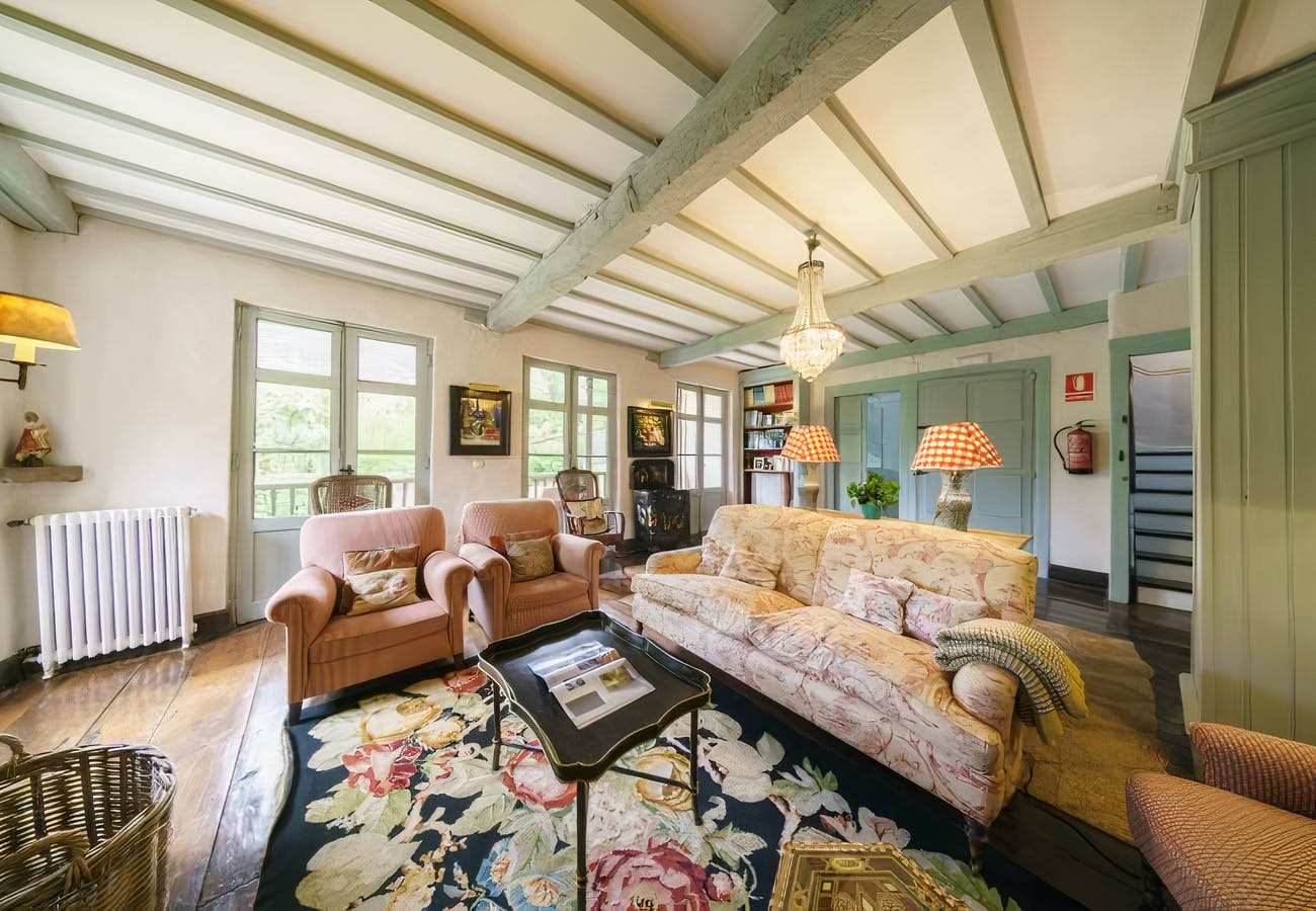 Casa Llanes Asturias: Spacious 6-Bedroom Apartment with Sea Views, Asturias