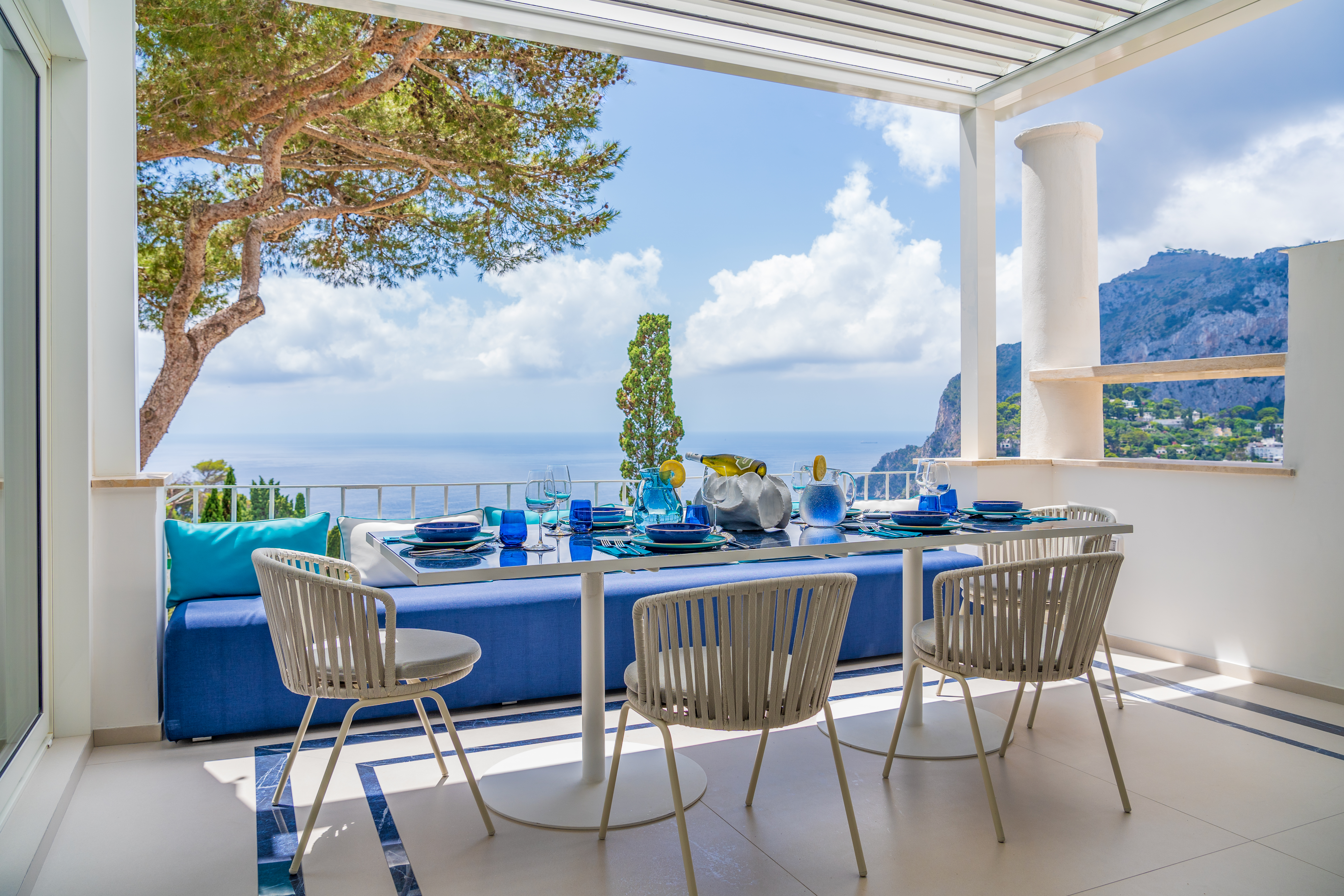 Casa Matermania Capri: Luxury 2-Bedroom Apartment with Stunning Sea Views, Capri