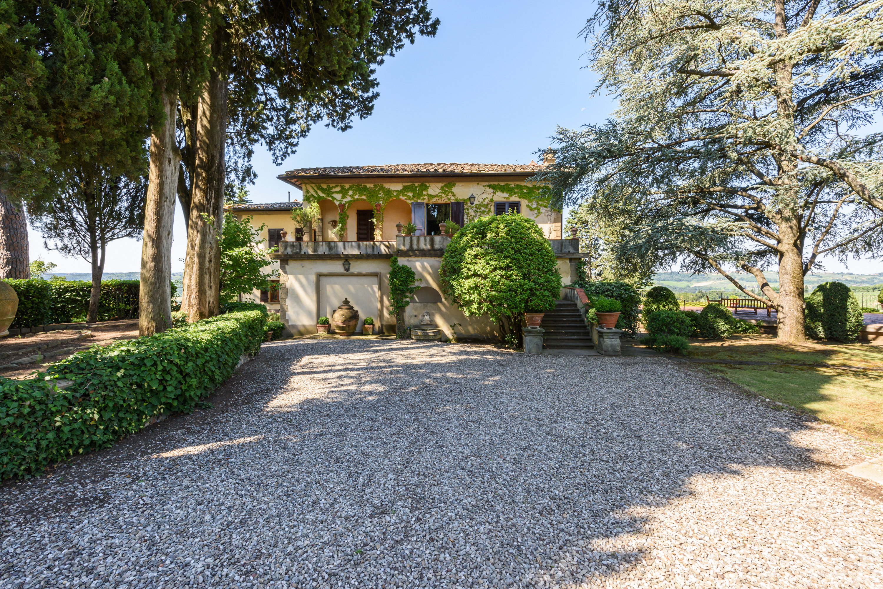 Casa Monte Arcetri: Luxury 6-Bedroom Apartment with Pool, Arcetri, Tuscany