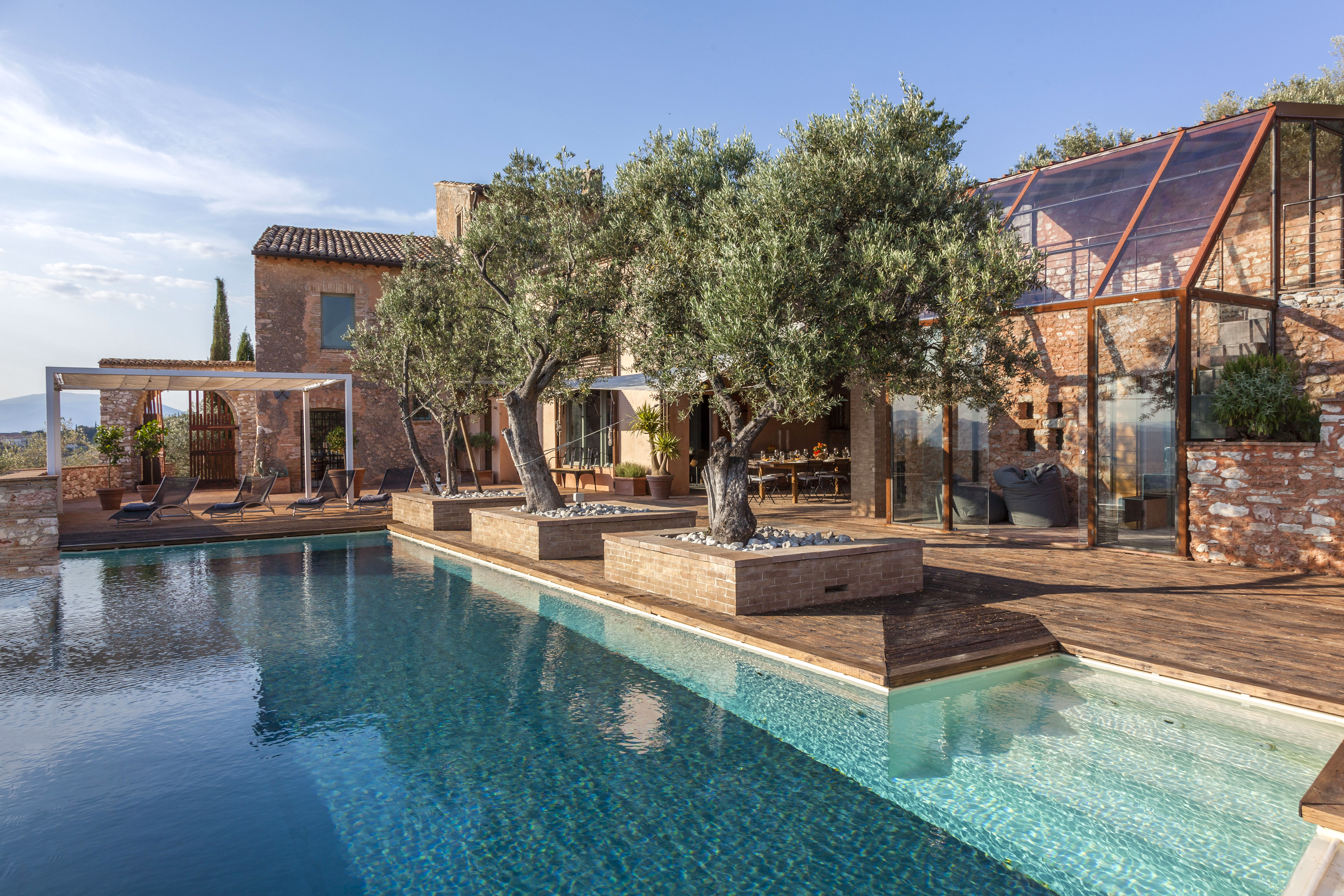 Casa Oliveto Trevi: Elegant 4-Bedroom Apartment with Infinity Pool, Umbria