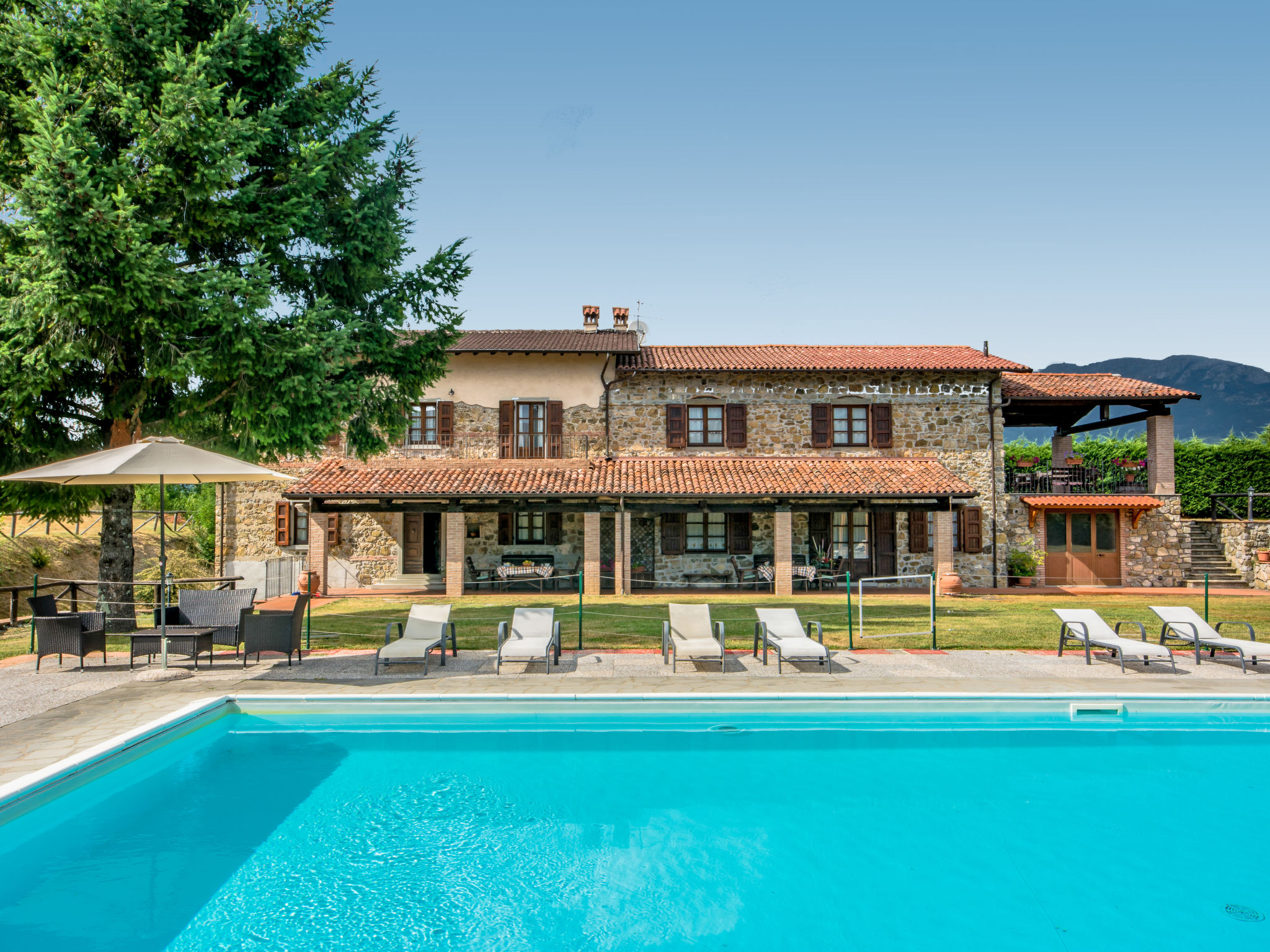 Casa Orzaglia Garfagnana: Magnificent 8-Bedroom Tuscan Farmhouse with Private Pool in the Heart of Tuscany