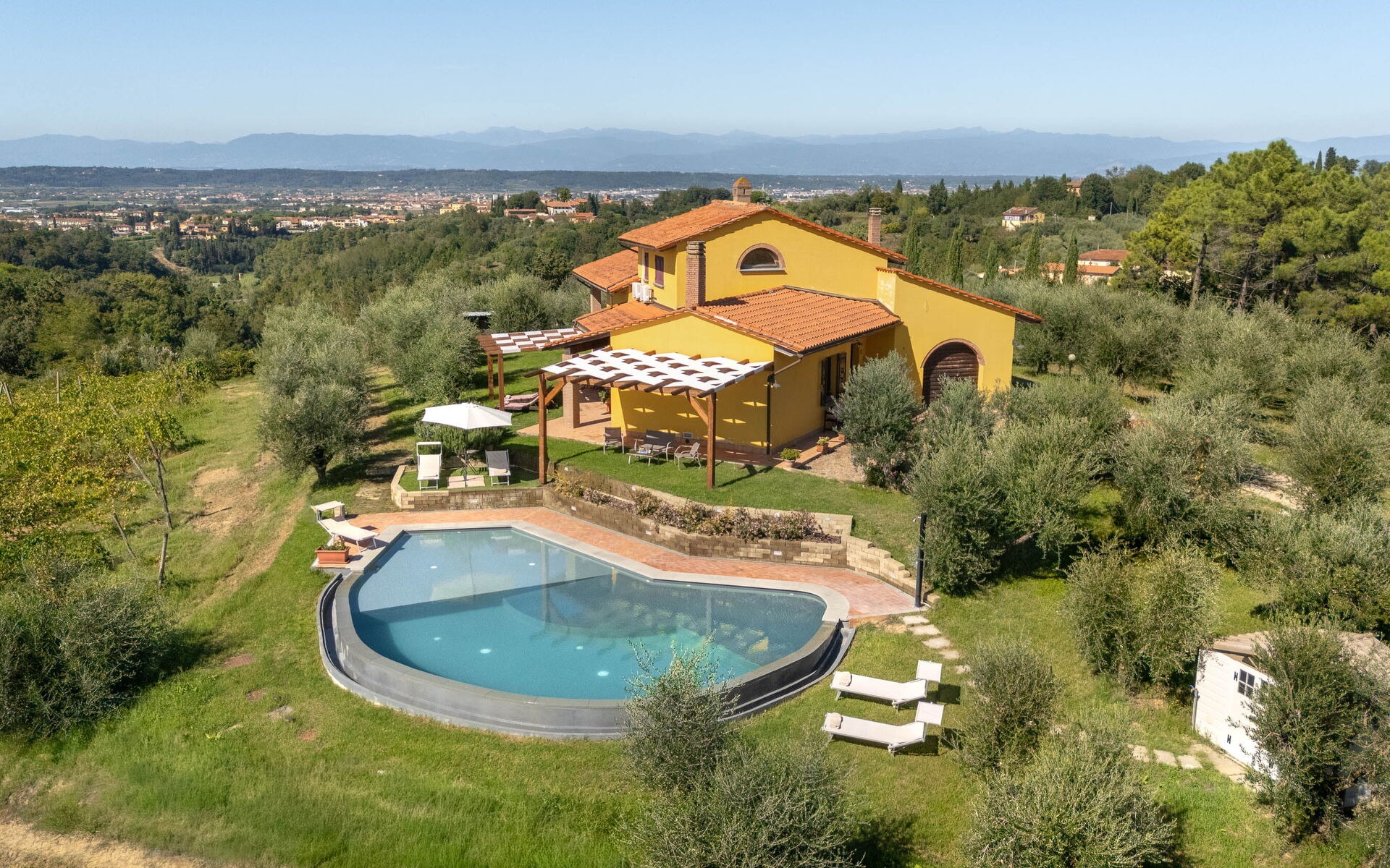 Casa Pisanina San Miniato: Charming 3-Bedroom Apartment with Pool in San Miniato, Tuscany