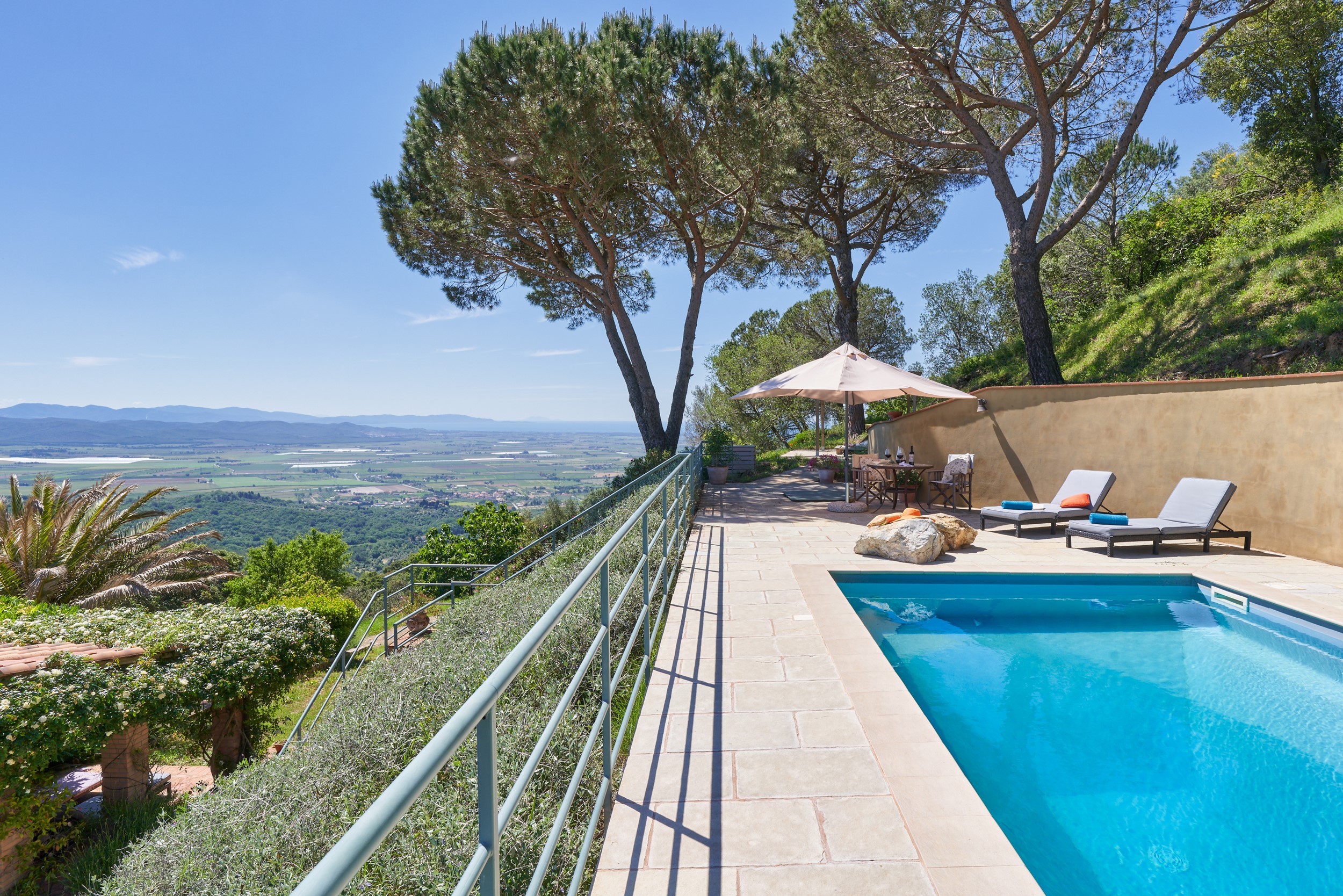 Casa Poggio Grosseto: Spacious 5-Bedroom Apartment with Pool, Grosseto Province