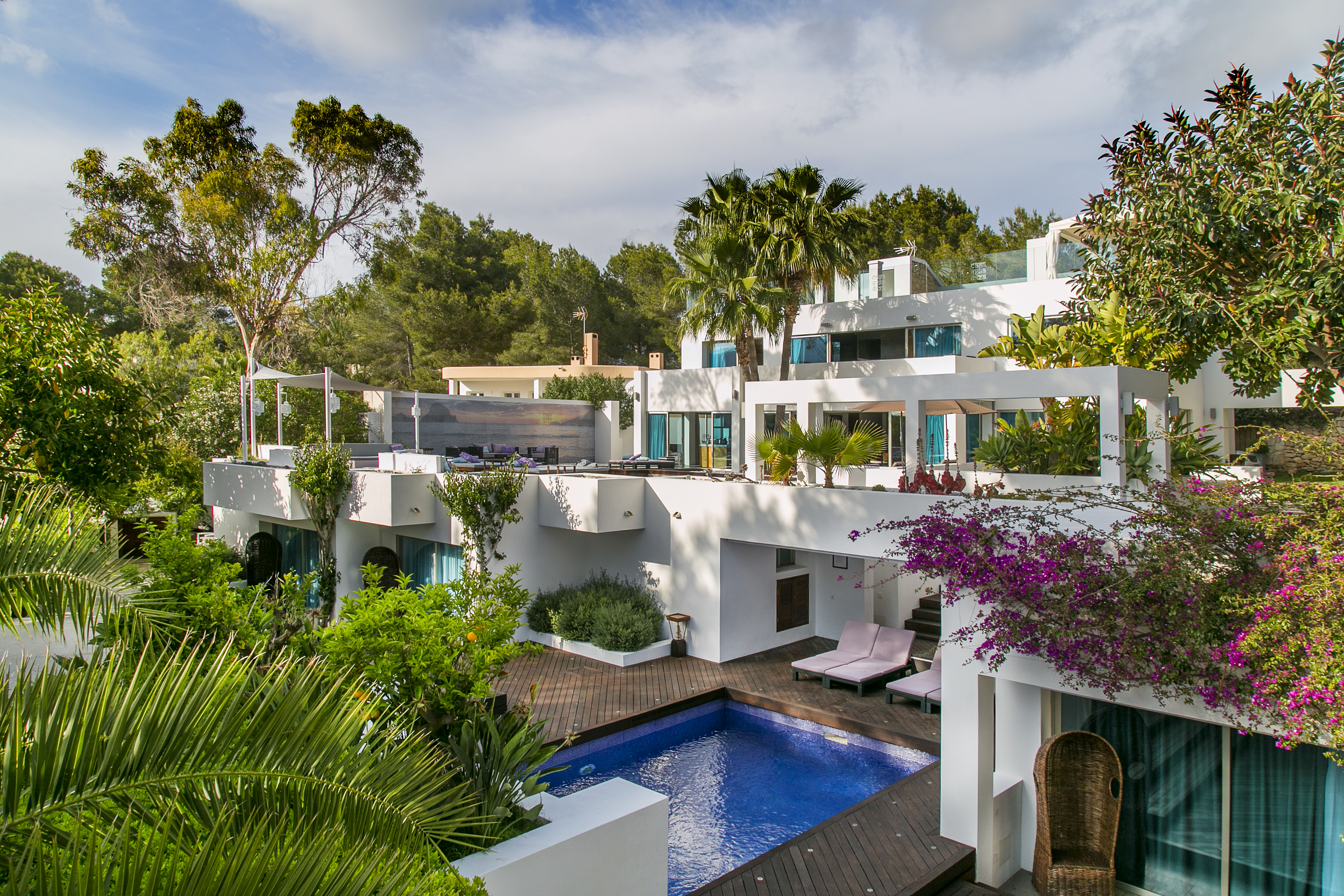 Casa Sabina SantaEulària: Spacious 6-Bedroom Luxury Apartment with Seaviews, Ibiza
