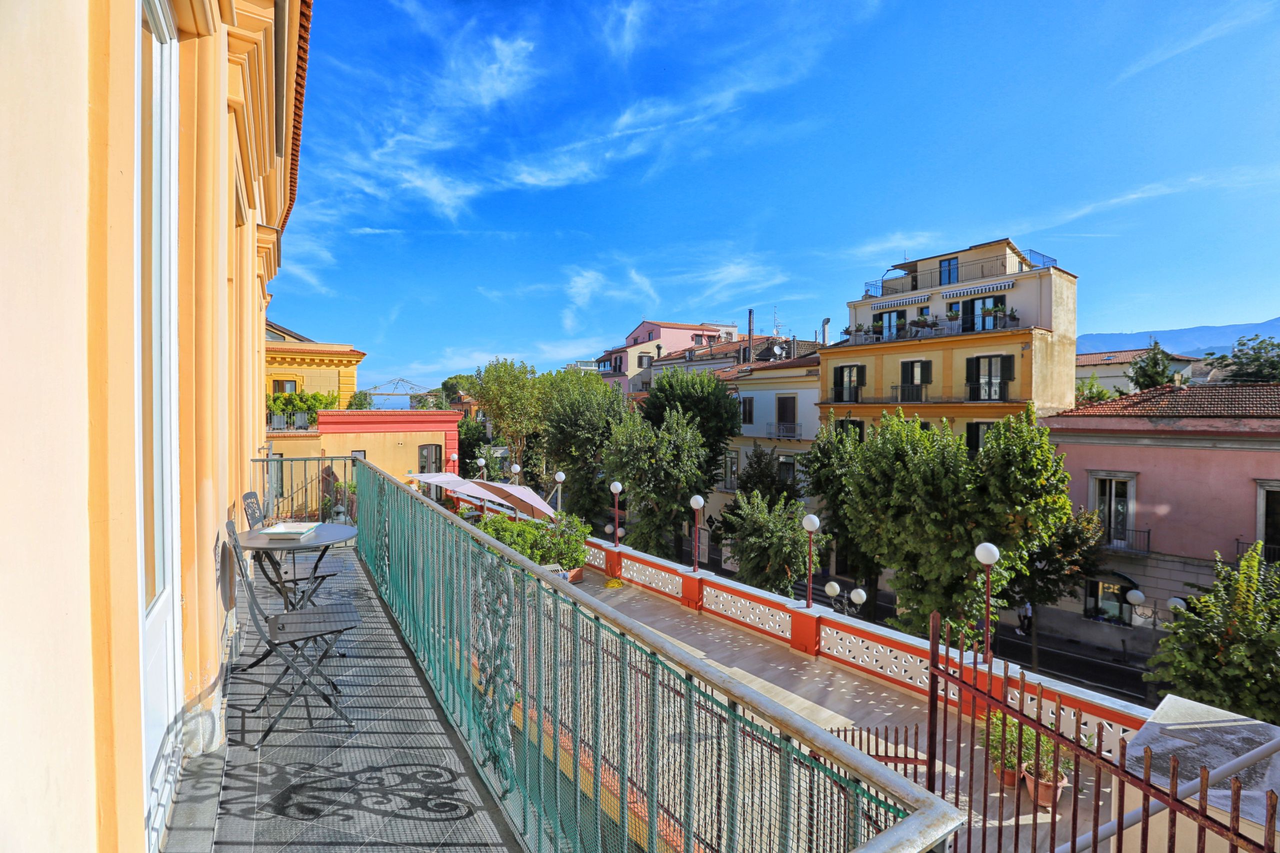 Casa Sant’Agnello Sorrento: Elegant 3-Bedroom Apartment with Seaview and Hot Tub, Sorrento