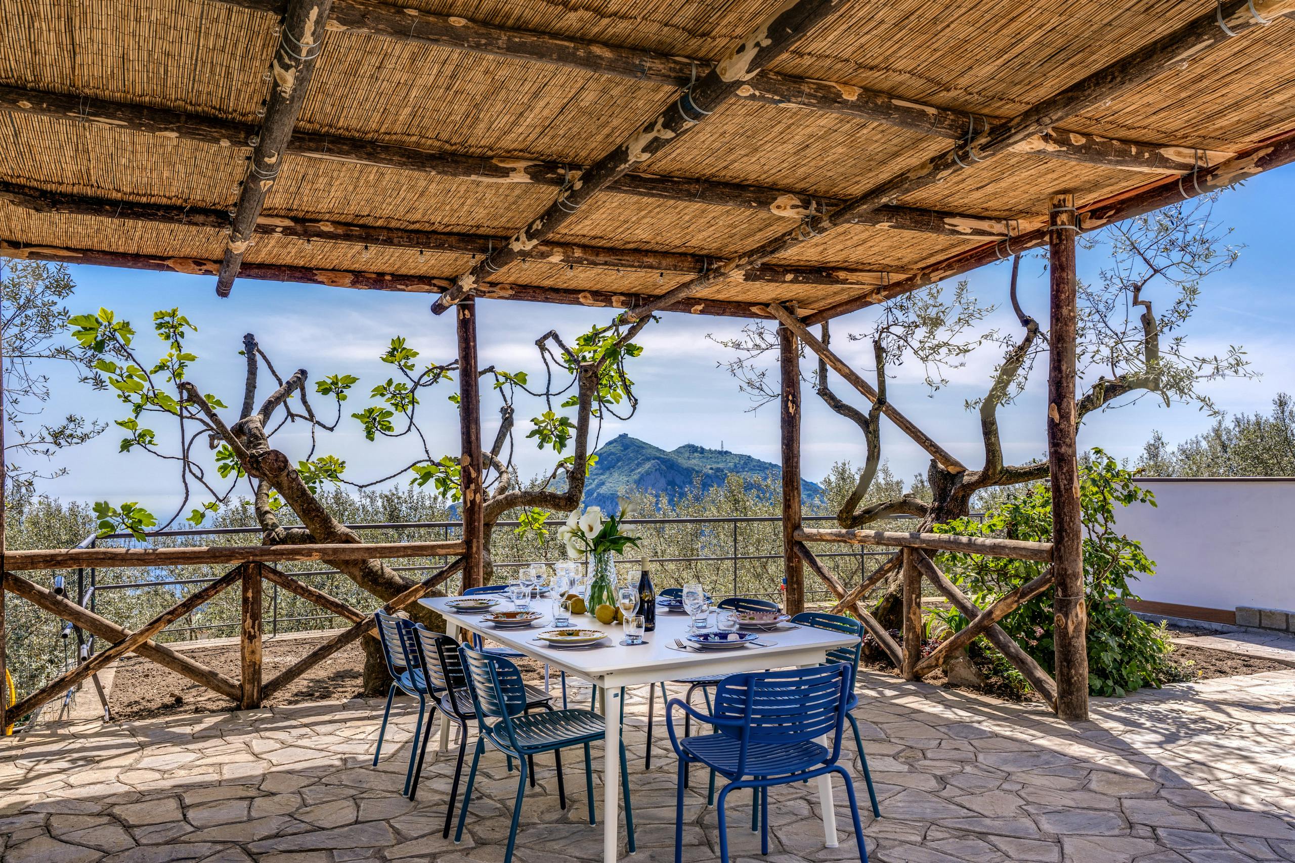 Casa Sant’Antonino Sorrento: Luxury 4-Bedroom Apartment with Sea View and Pool, Sorrento