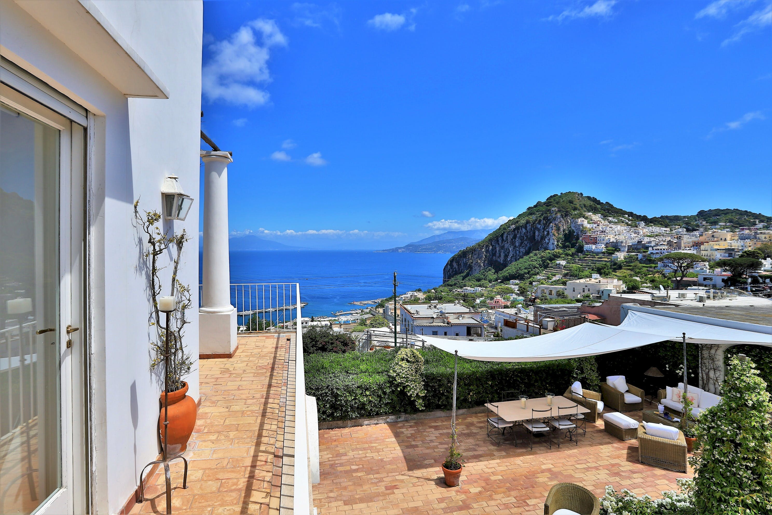Casa Scirocco Sorrento: Luxury 3-Bedroom Apartment with Seaview, Capri