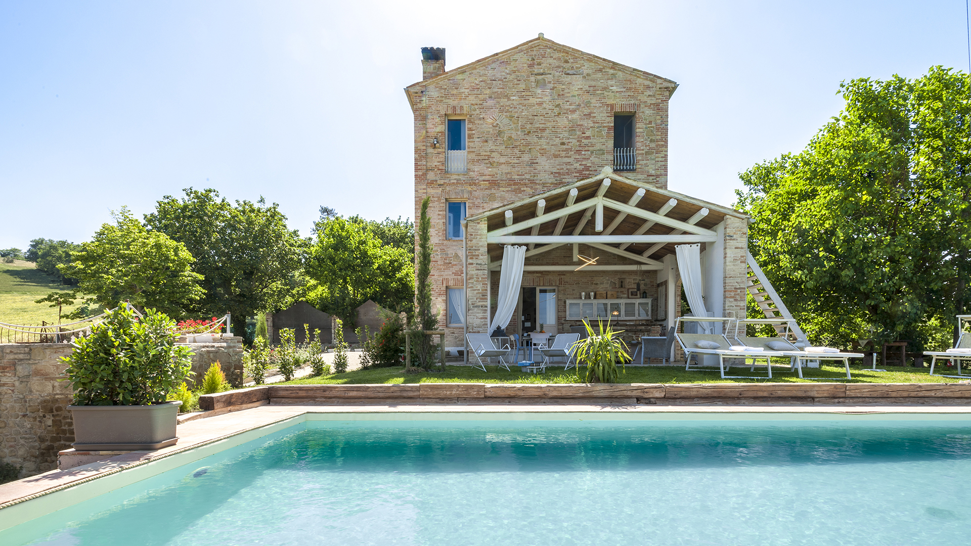 Casa Sibilla Marche: Luxury 2-Bedroom Apartment with Swimming Pool, Marche