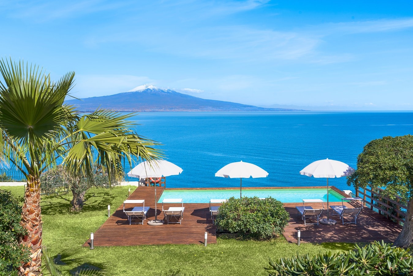 Casa Sirocco Catania: Luxury 3-Bedroom Apartment with Seaview and Pool, Catania