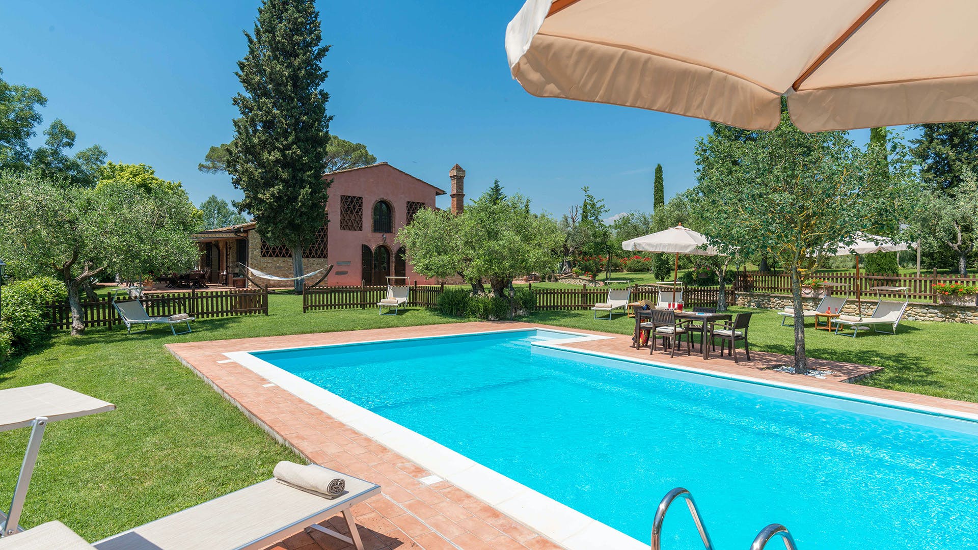 Casa Sirocco San Miniato: 4-Bedroom Luxury Apartment with Pool and Hot Tub, San Miniato