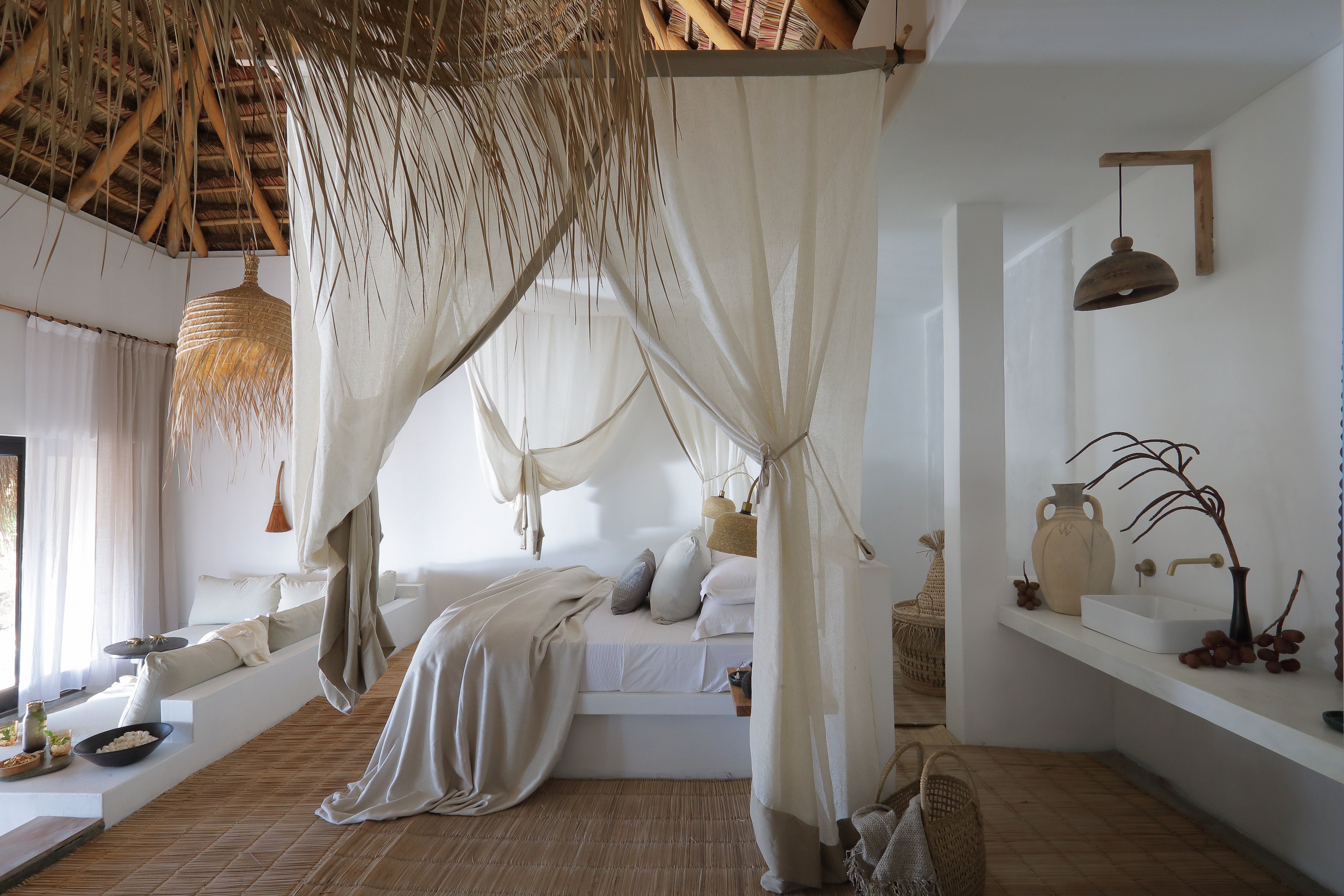 Casa Strelitzia Cape Town: Lavish 6-Bedroom Beachfront Apartment with Pool, Cape Town