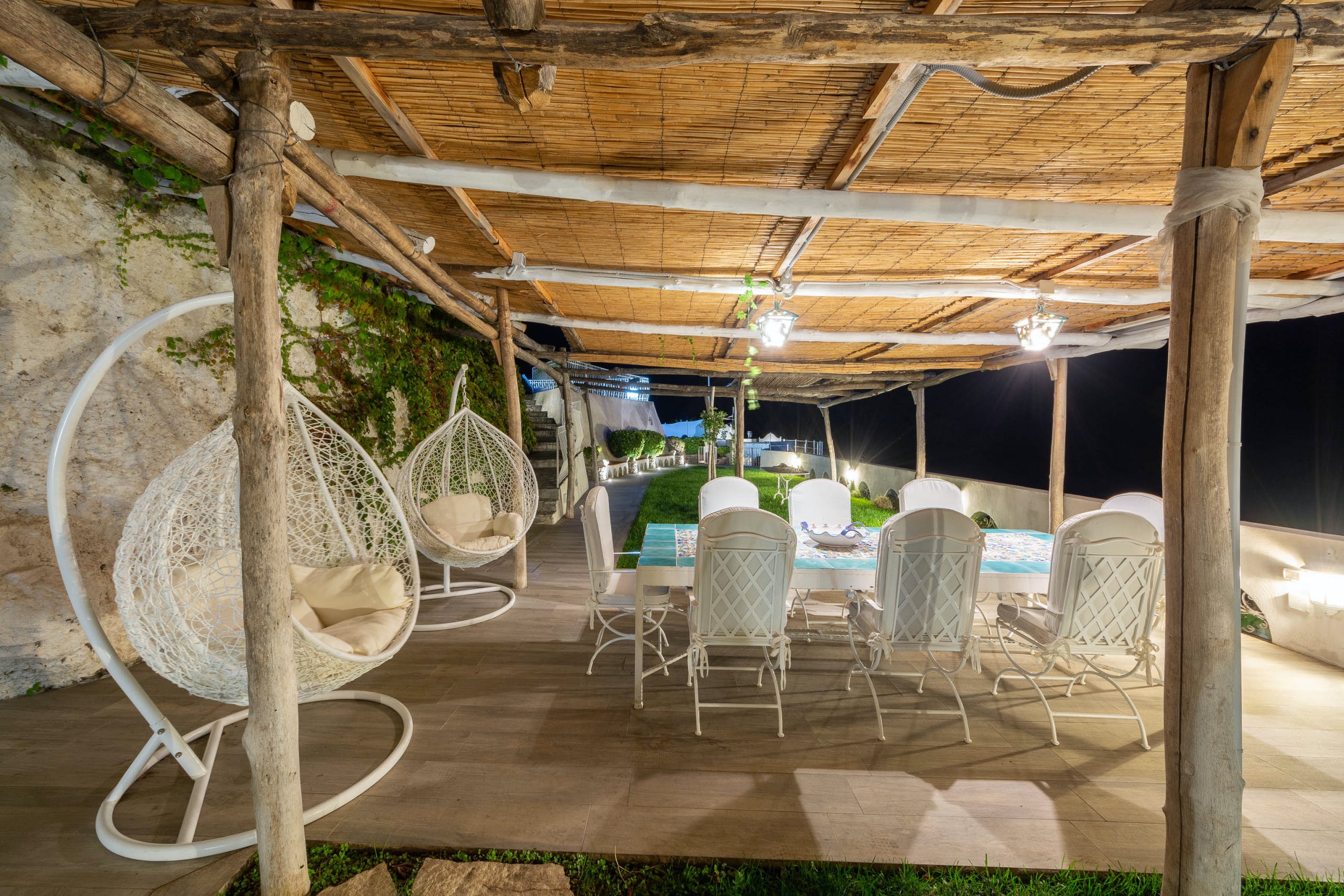 Casa Tramonti Amalfi: Luxury 4-Bedroom Apartment with Seaview and Pool, Amalfi Coast