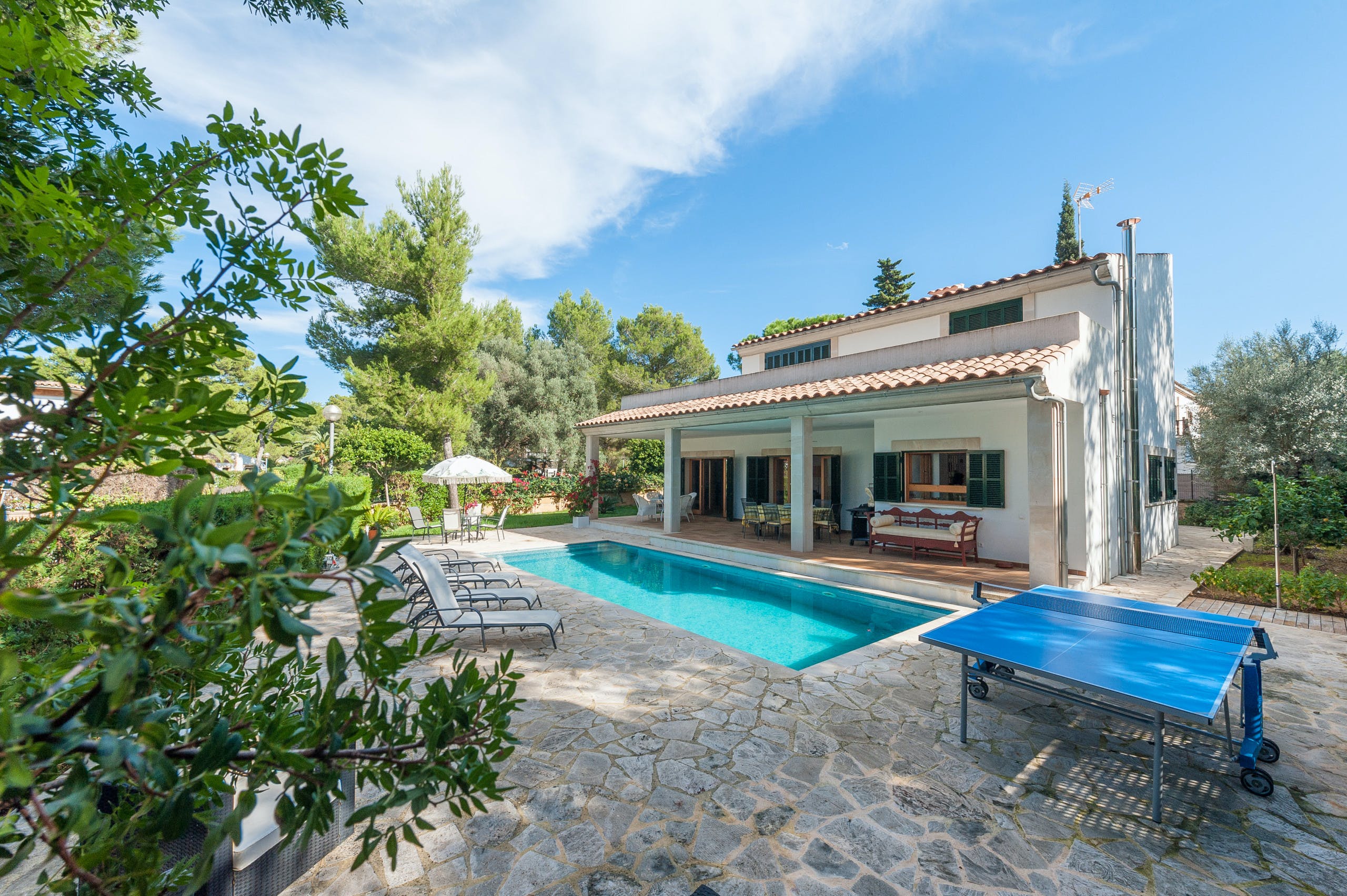 Casa Tramuntana Alcudia Alcudia 16: Spacious 6-Bedroom Apartment with Pool, Alcudia