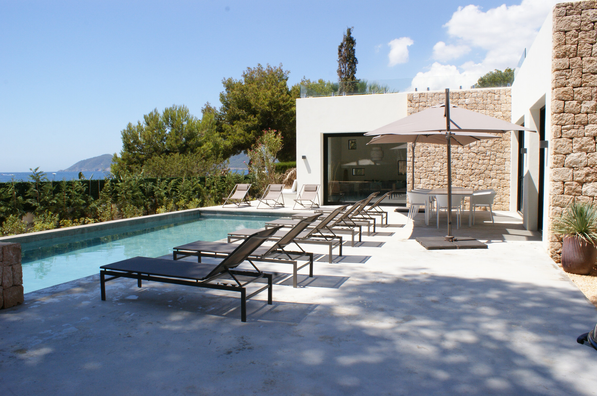Casa Tramuntana S’Argamassa: Luxury 4-Bedroom Apartment with Seaview and Pool, Santa Eulària des Riu
